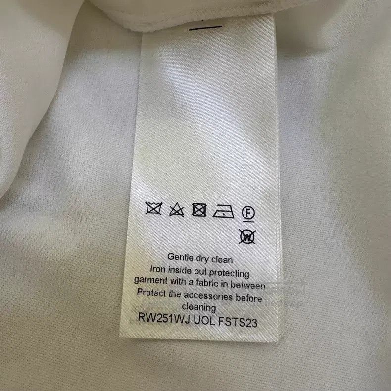 Louis Vuitton Louis Vuitton White chain flocked printed T-shirt Size US L / EU 52-54 / 3 - 8 Thumbnail