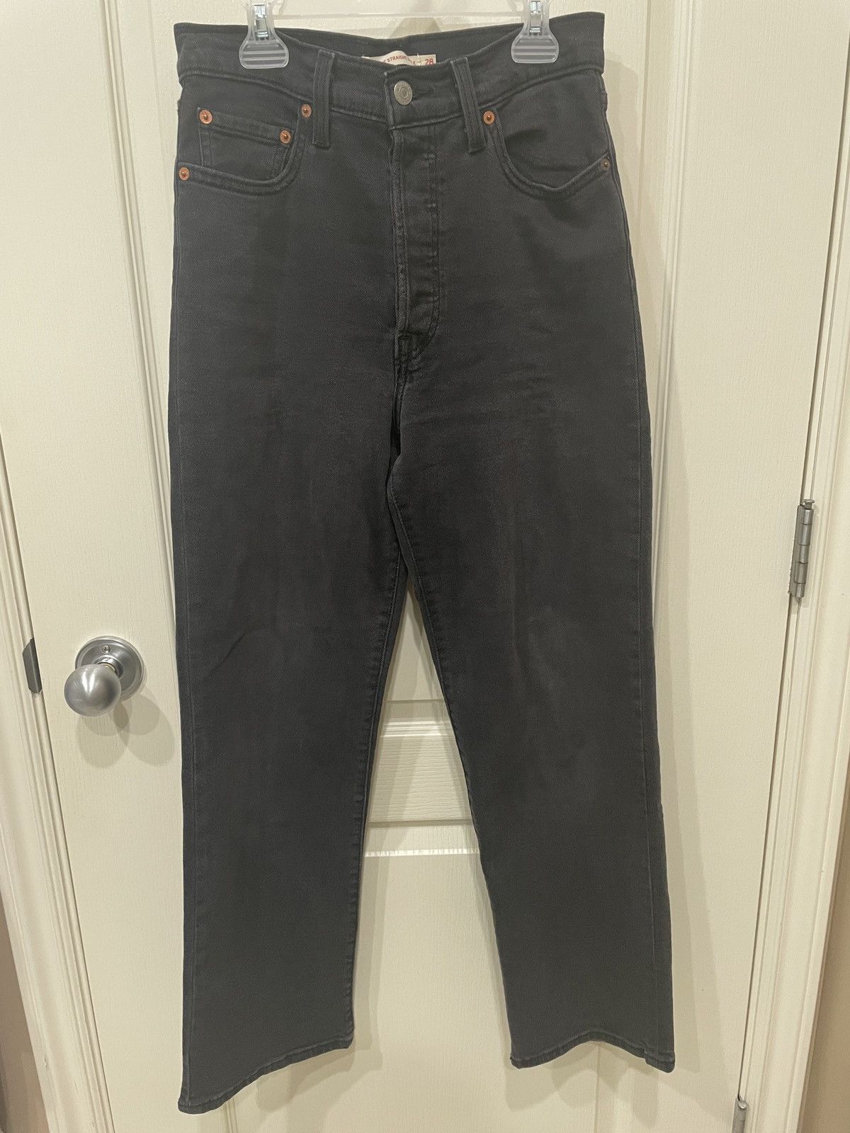 Levi's "Levi’s Black Ribcage Ankle Jeans 28 — Used Like New! Size 28" / US 6 / IT 42 - 1 Thumbnail