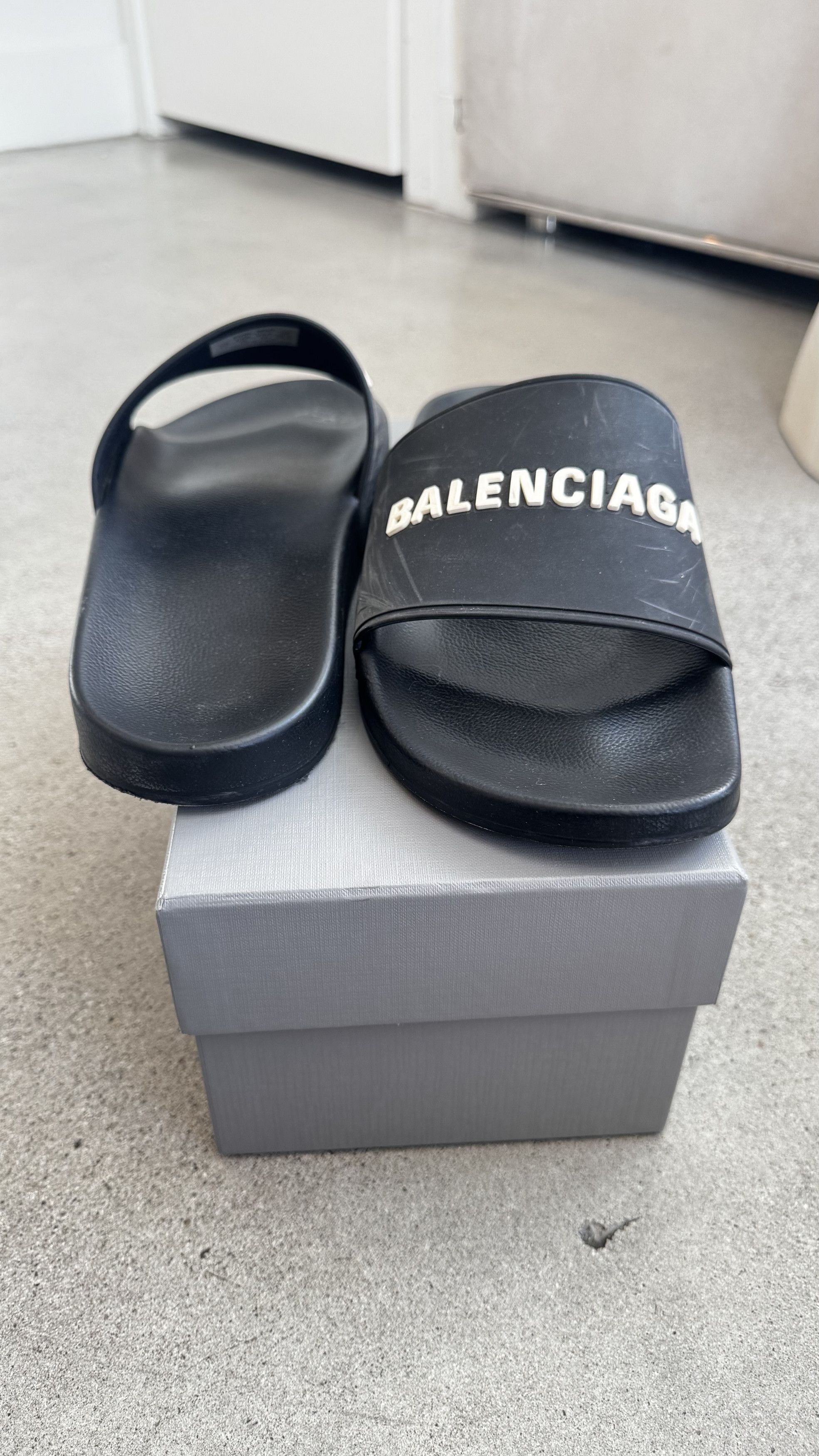 Balenciaga Balenciaga Pool Slide Sandals – Black Logo | EU 45 Size US 11.5 / EU 44-45 - 1 Thumbnail