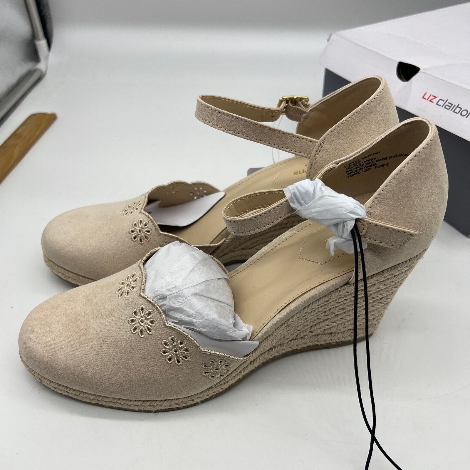 Other Liz Claiborne Morgan Women's Wedge Heels Cream Sand Size 9.5 Size US 9.5 / IT 39.5 - 9 Thumbnail