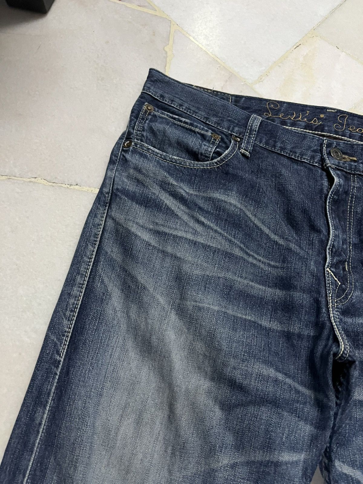 Jean × Levi's × Vintage 💥Vintage Levis 202 Distressed Faded Blue Jeans Size US 33 - 7 Thumbnail