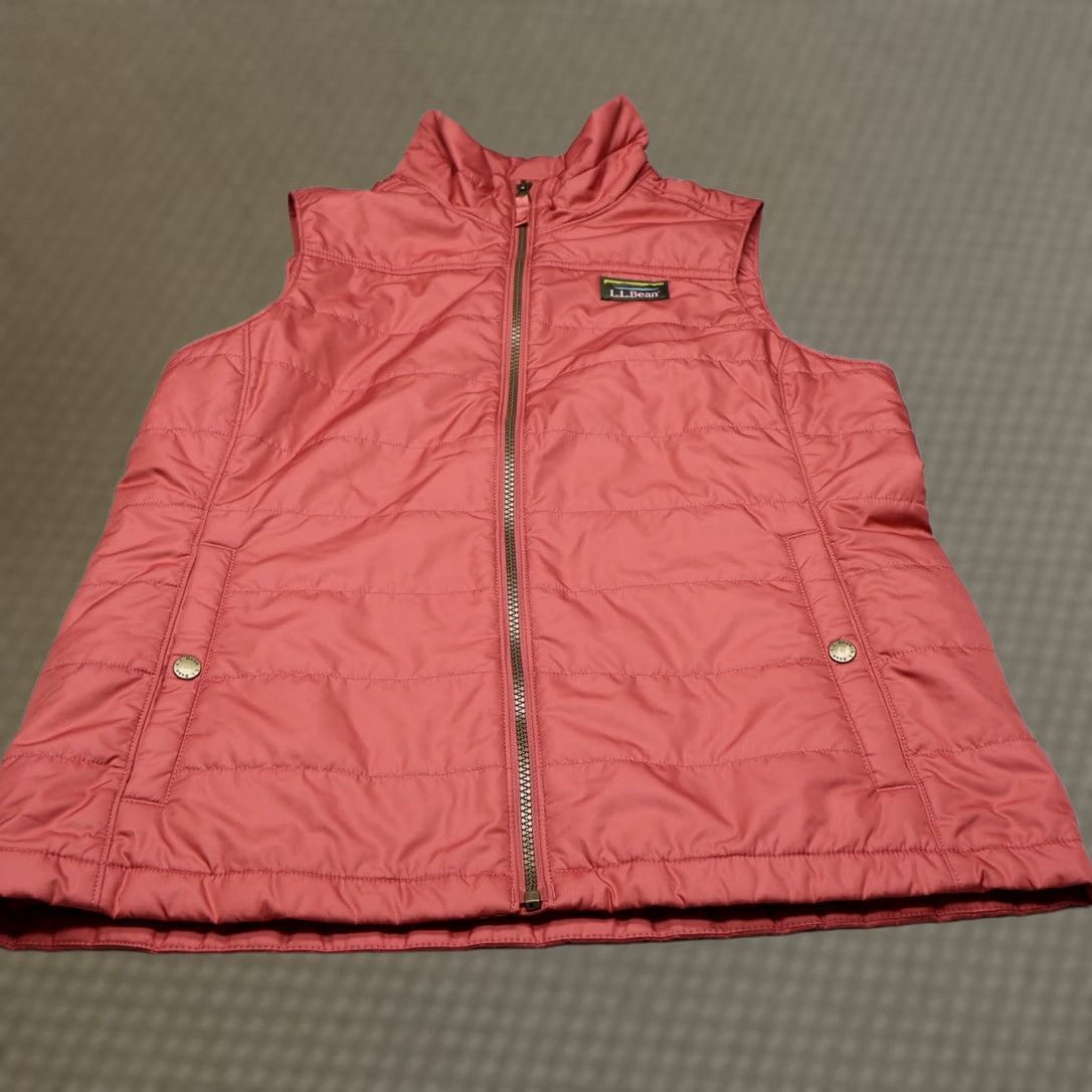 Vintage LL Bean Mountain Classic Puffer Vest Womens Medium Rose Light Insulated Pack Size M / US 6-8 / IT 42-44 - 1 Thumbnail
