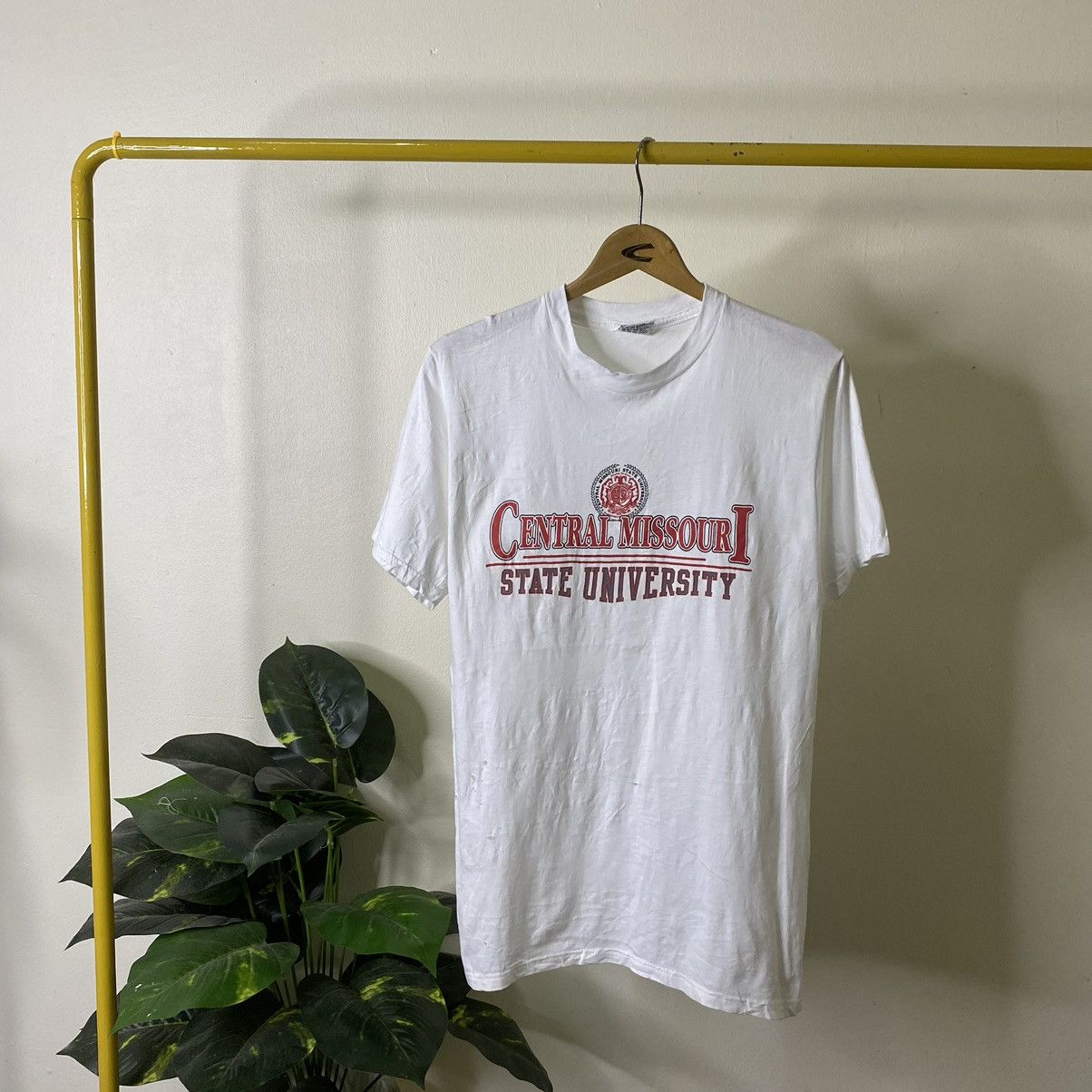 Vintage Vintage 1990s Central Missouri State University Tee Size US S / EU 44-46 / 1 - 1 Thumbnail