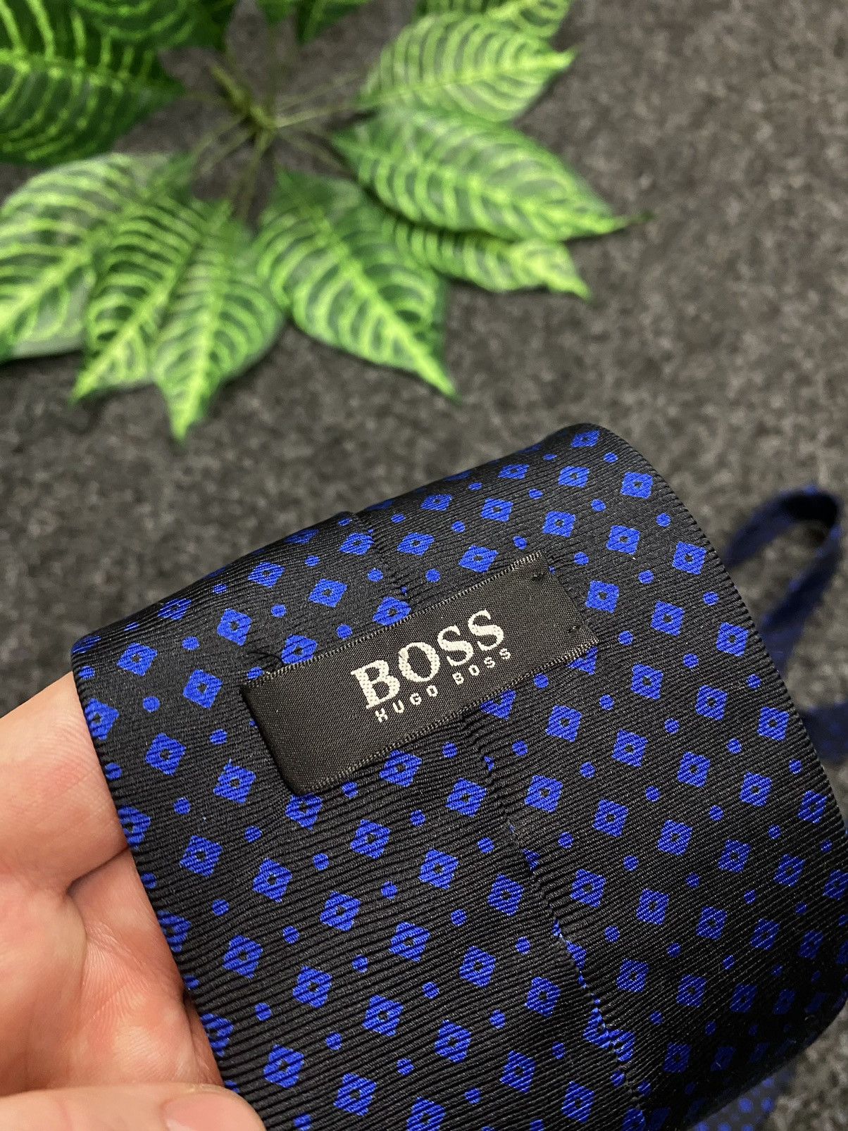 Hugo Boss Tie in a beautiful color Hugo Boss Size ONE SIZE - 3 Thumbnail
