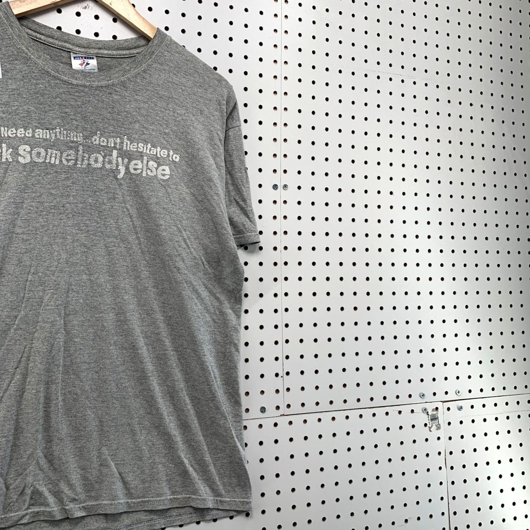 Jerzees Vintage Funny Quote Shirt Gray White ASK SOMBODY ELSE Mens Large 21.5x27.5 Size US L / EU 52-54 / 3 - 4 Thumbnail