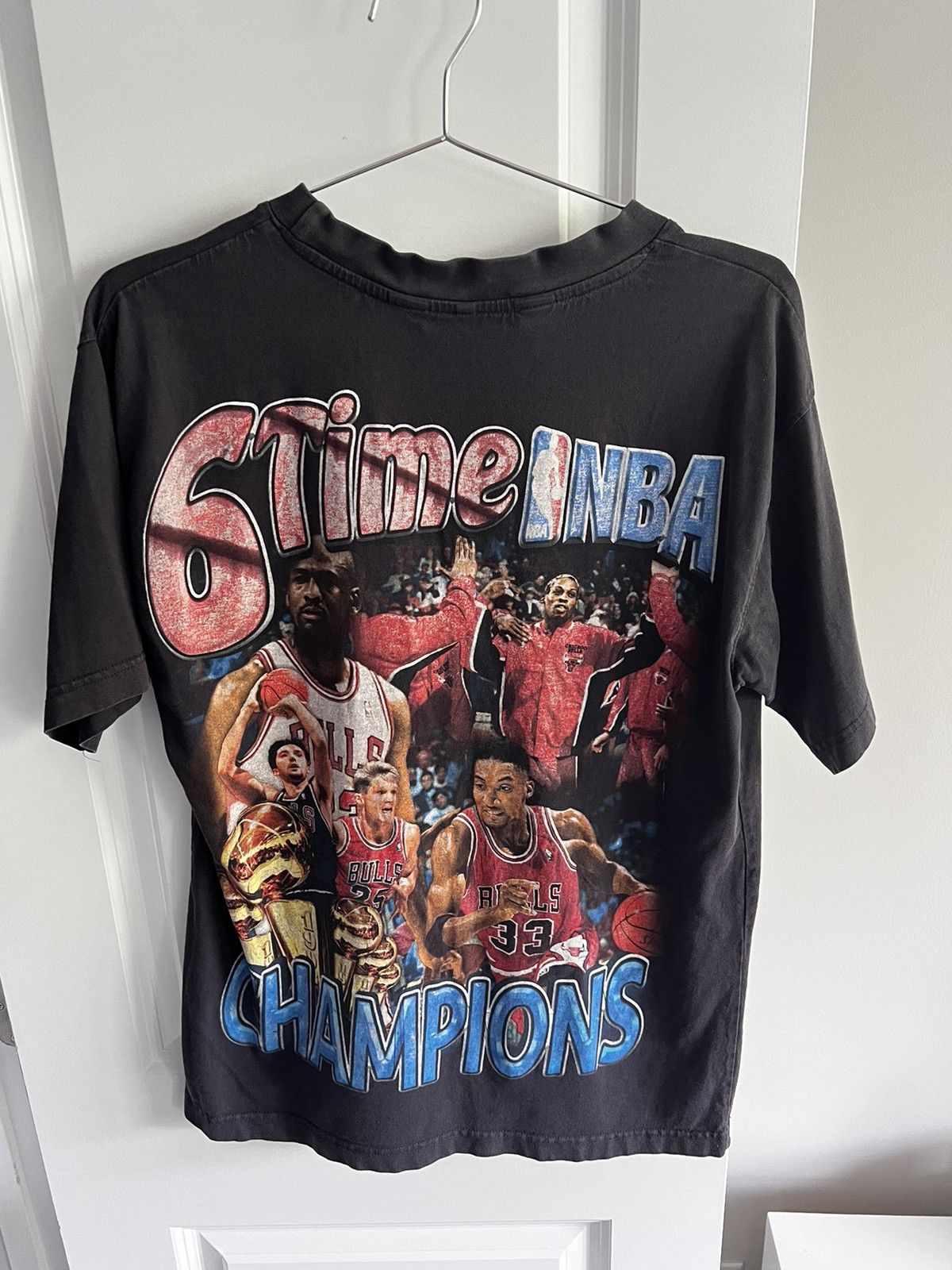 Marino Morwood Vintage Marino Morwood Chicago Bulls T-Shirt Size US M / EU 48-50 / 2 - 2 Thumbnail