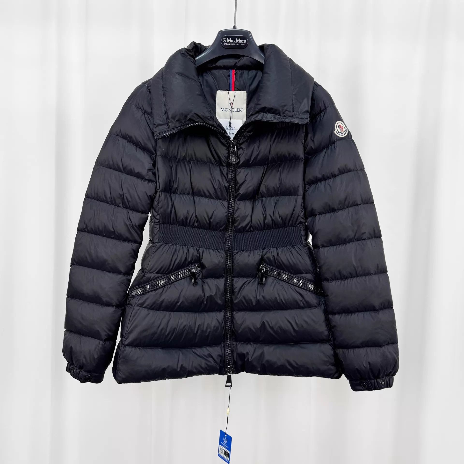 Moncler Moncler black cinched waist puffer jacket 1 98% new no logo Size S / US 4 / IT 40 - 1 Thumbnail