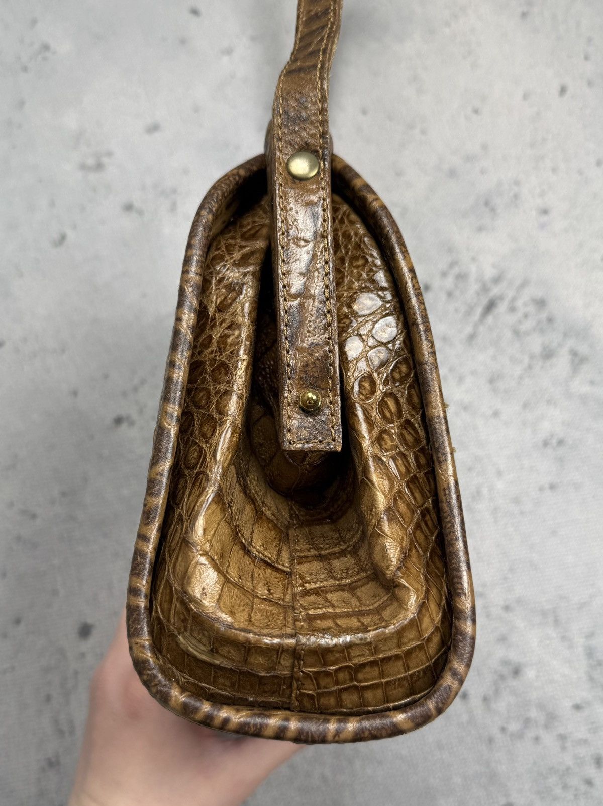 Vintage Vintage Genuine Crocodile Leather IVR Handbag Rare Archive Size ONE SIZE - 6 Thumbnail