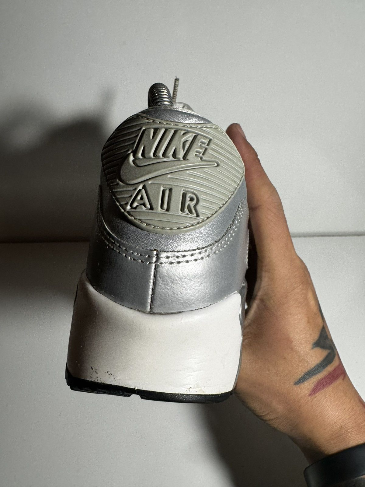 Nike Nike Air Max 90 GS “Metallic Silver Grey” Size US 8 / IT 38 - 9 Thumbnail