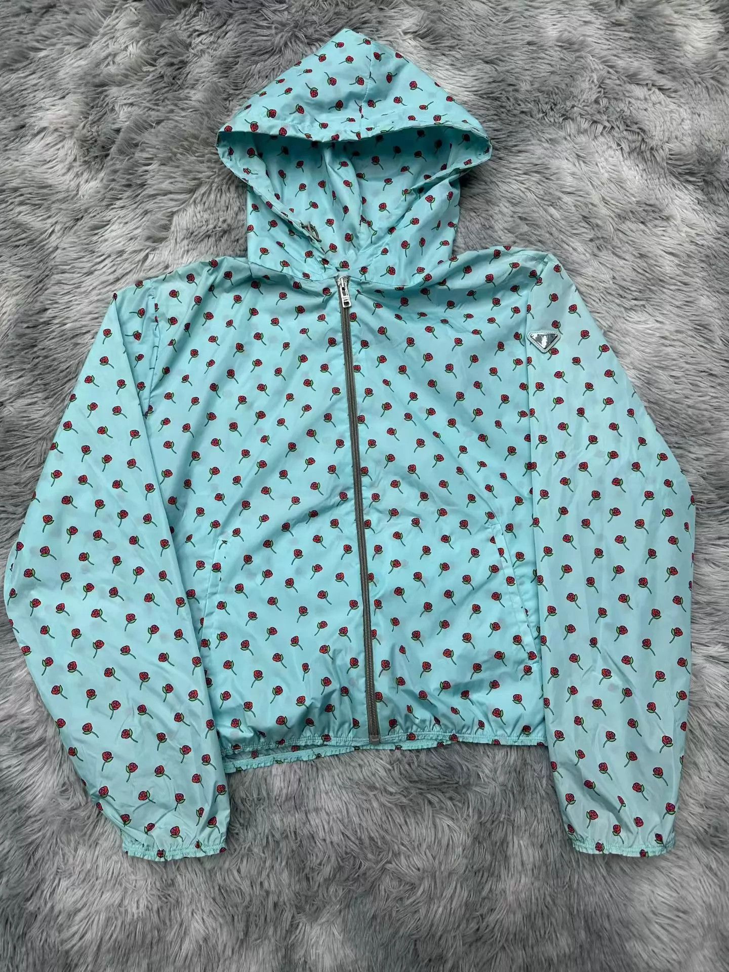 Prada Prada all over floral triangle logo shell jacket 46 Size US S / EU 44-46 / 1 - 1 Thumbnail