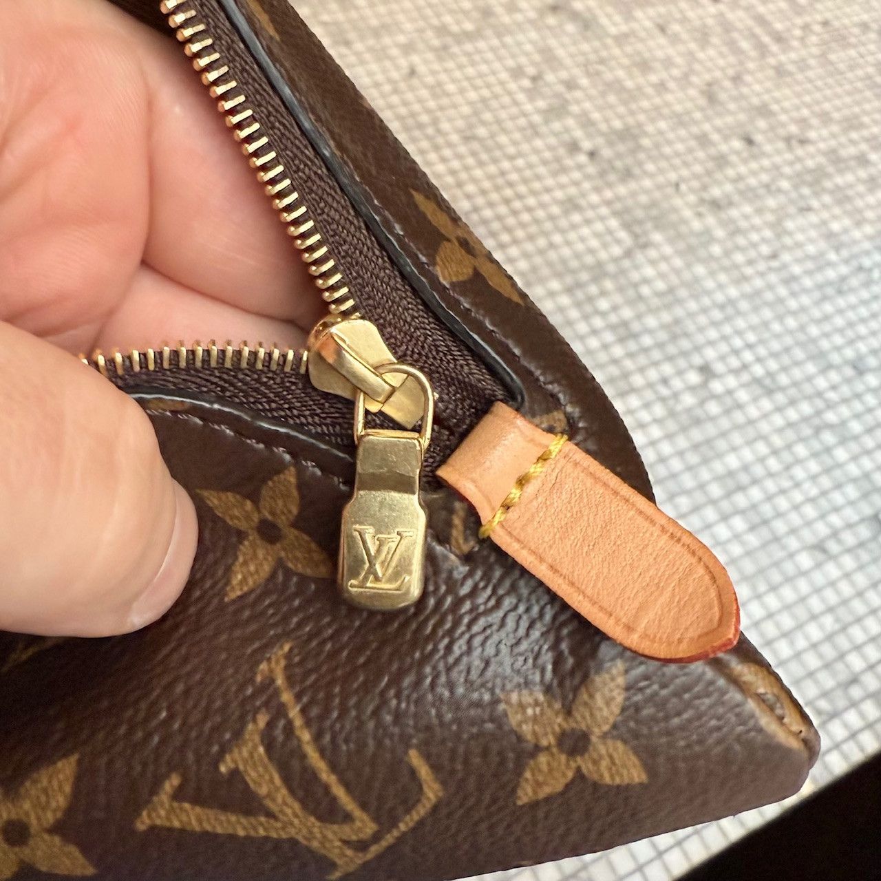 Louis Vuitton Louis Vuitton Etui Voyage Brown Monogram GM Pouch Size ONE SIZE - 9 Thumbnail