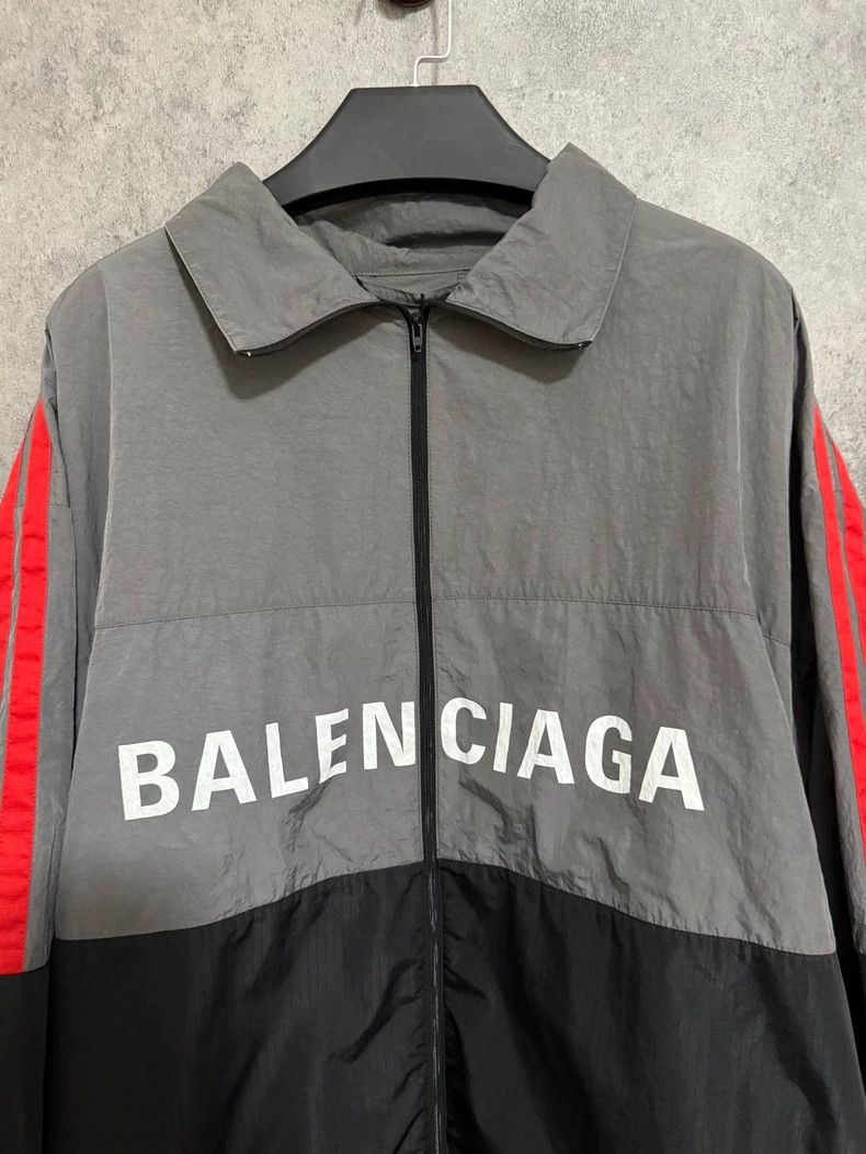 Balenciaga Balenciaga Gray Patched Windbreaker Jacket Size US M / EU 48-50 / 2 - 2 Thumbnail
