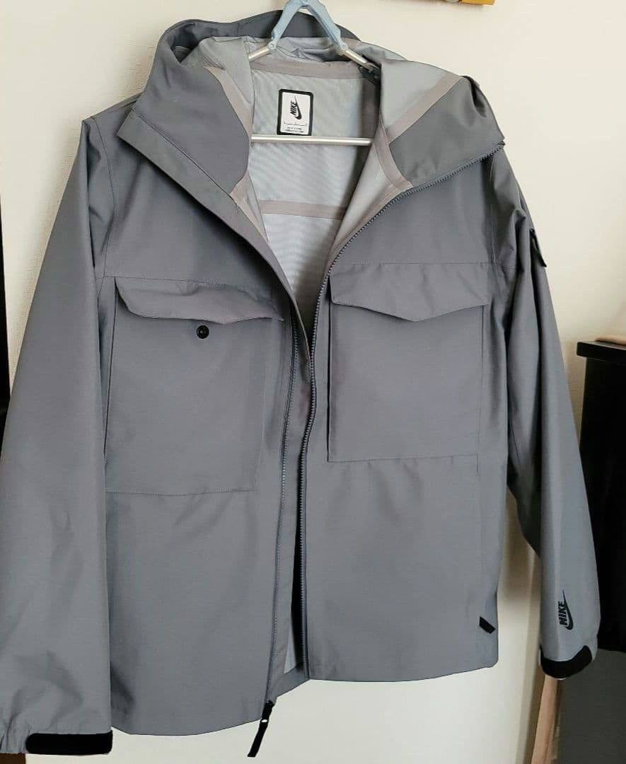 Nike Men’s Nike Lab Collection Wet Reveal Jacket Cool Grey Size US L / EU 52-54 / 3 - 4 Thumbnail