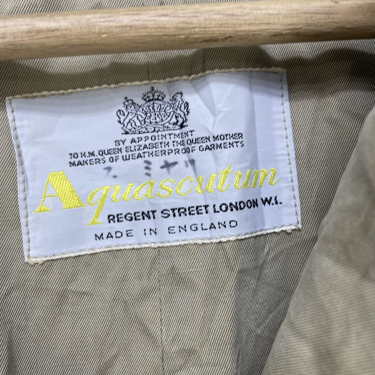 Aquascutum Vintage Distressed Aquascutum Trench Coat Jacket Size US S / EU 44-46 / 1 - 12 Thumbnail