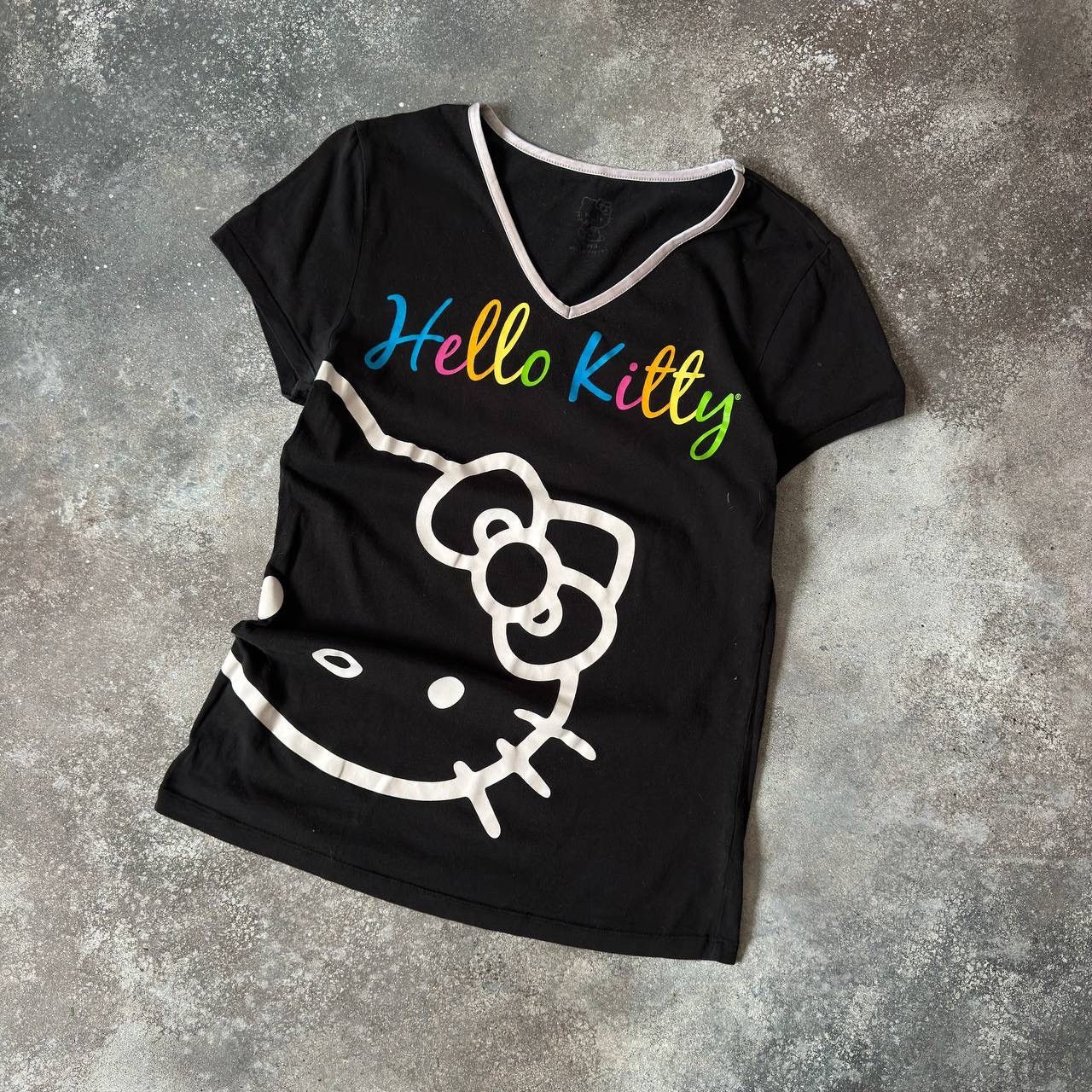 Hello Kitty Amazing Vintage Y2K T-shirt