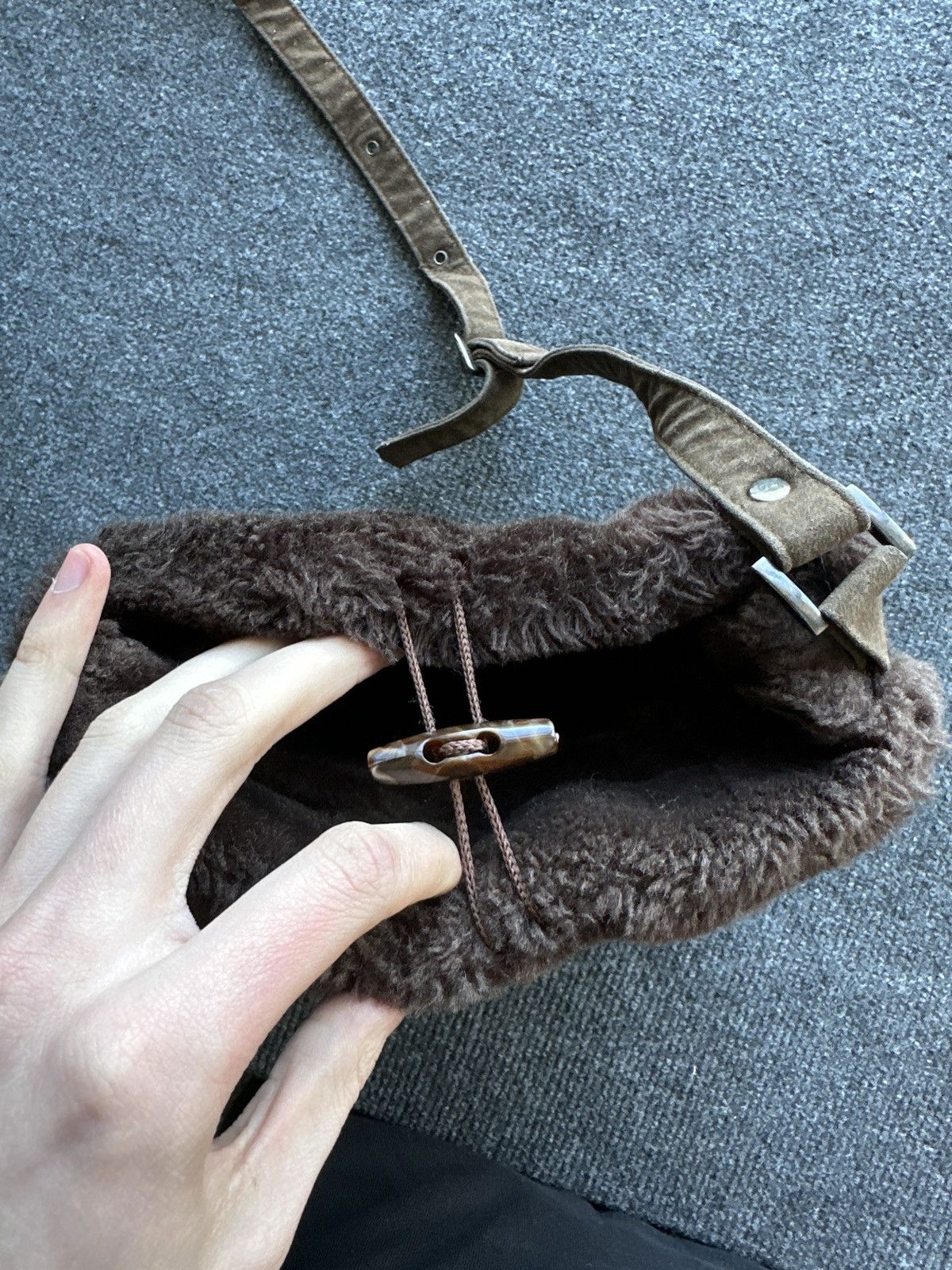 Ugg UGG AUSTRALIA 🚨 BROWN NATIVE BAG UNISEX Y2K Size ONE SIZE - 9 Thumbnail