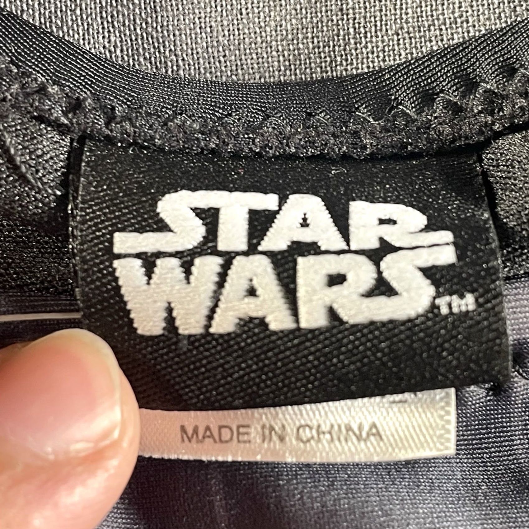 Hot Topic VINTAGE Star Wars Darth Vader Seamless Sports Bra XS Black Women Sports Bra Hero Theme Hot Topic Size XS / US 0-2 / IT 36-38 - 3 Thumbnail