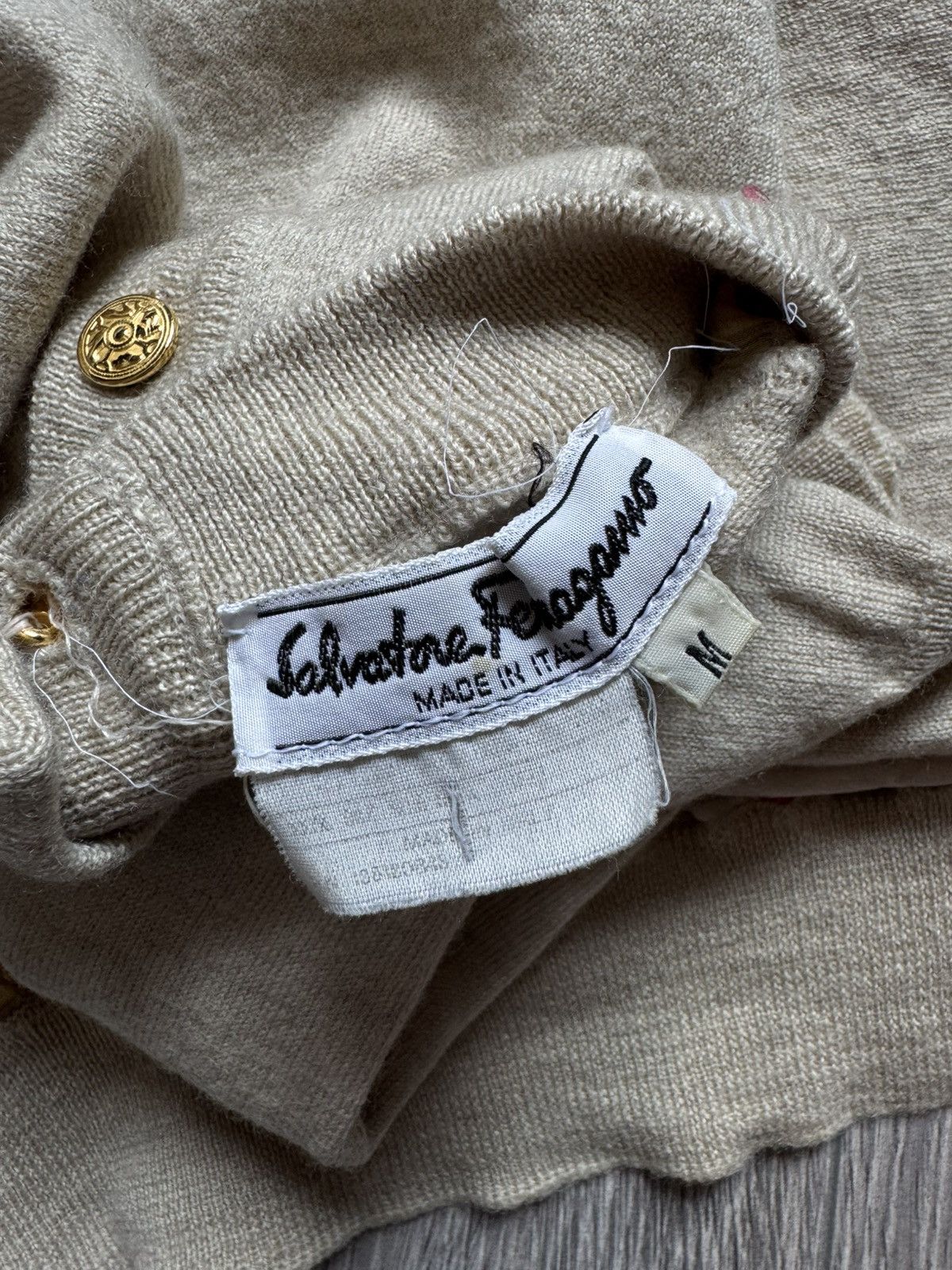 Salvatore Ferragamo Salvatore Ferragamo Wool/Silk Short Sleeve Animal t-shirt Size M / US 6-8 / IT 42-44 - 8 Thumbnail