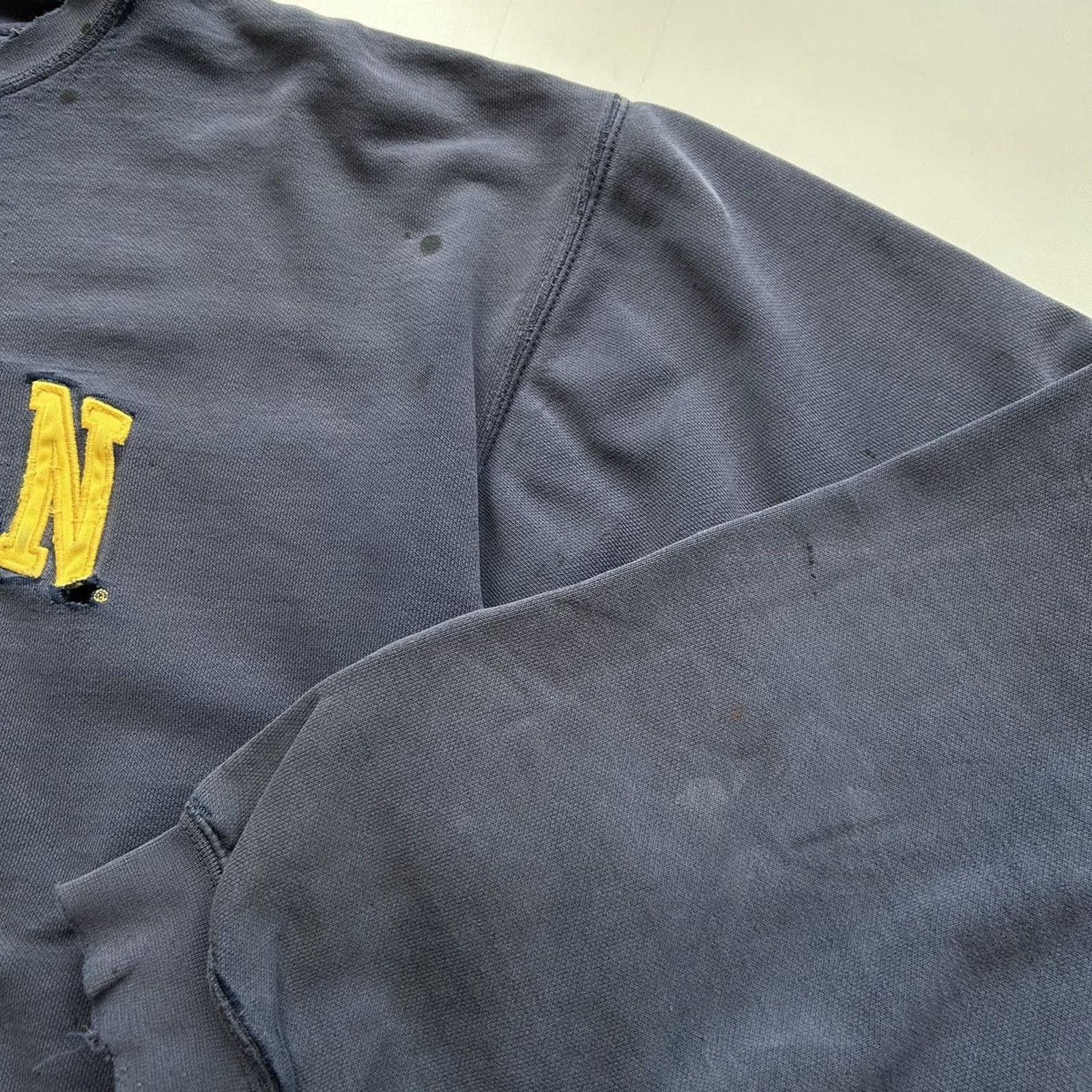 NCAA Vintage 90s Nike Center Swoosh Michigan NCAA Crewneck XL Size US XL / EU 56 / 4 - 8 Thumbnail