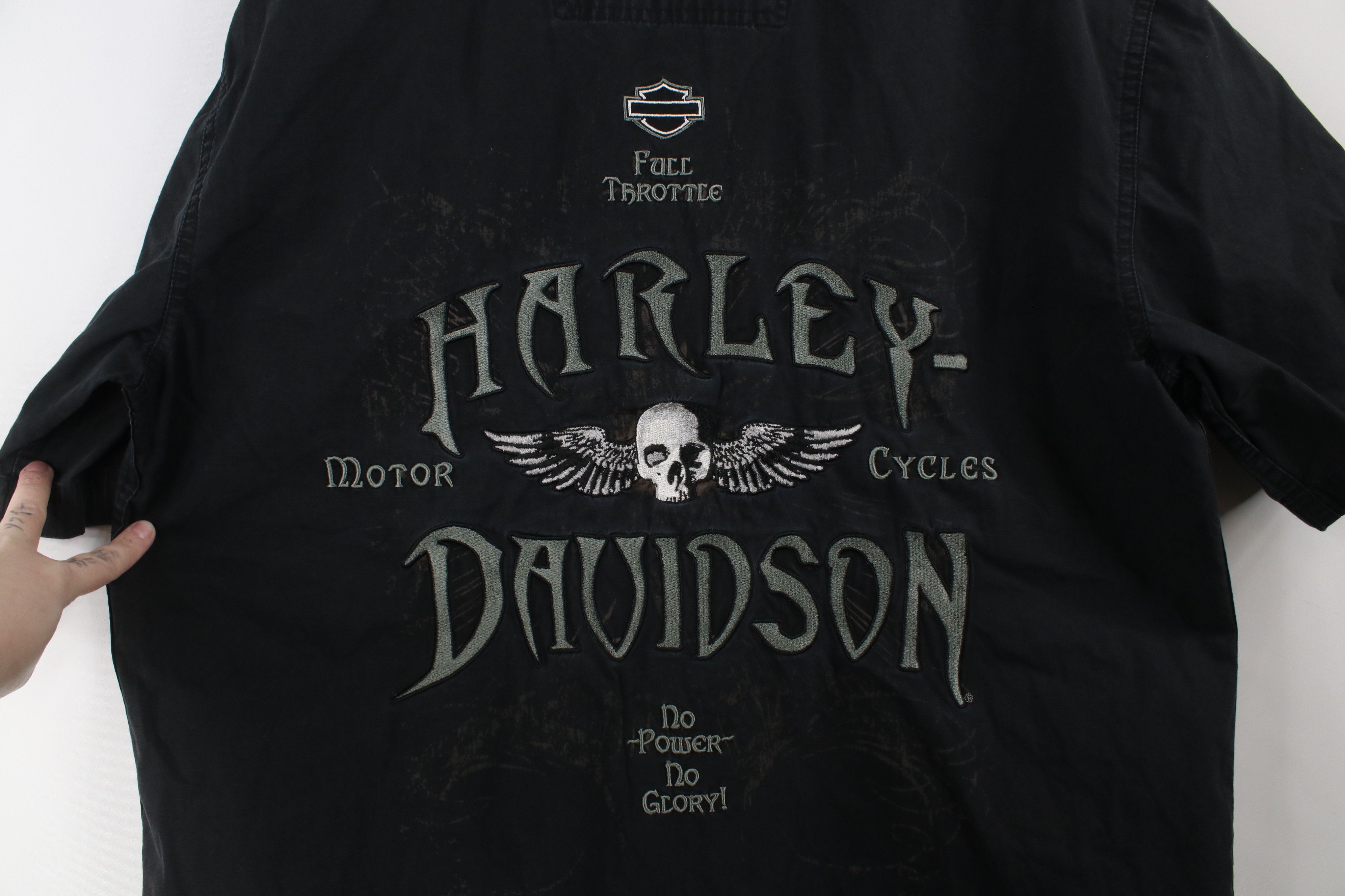 Harley Davidson × Vintage Vintage Harley Davidson Spell Out Tribal Skull Button Shirt Size US M / EU 48-50 / 2 - 11 Thumbnail