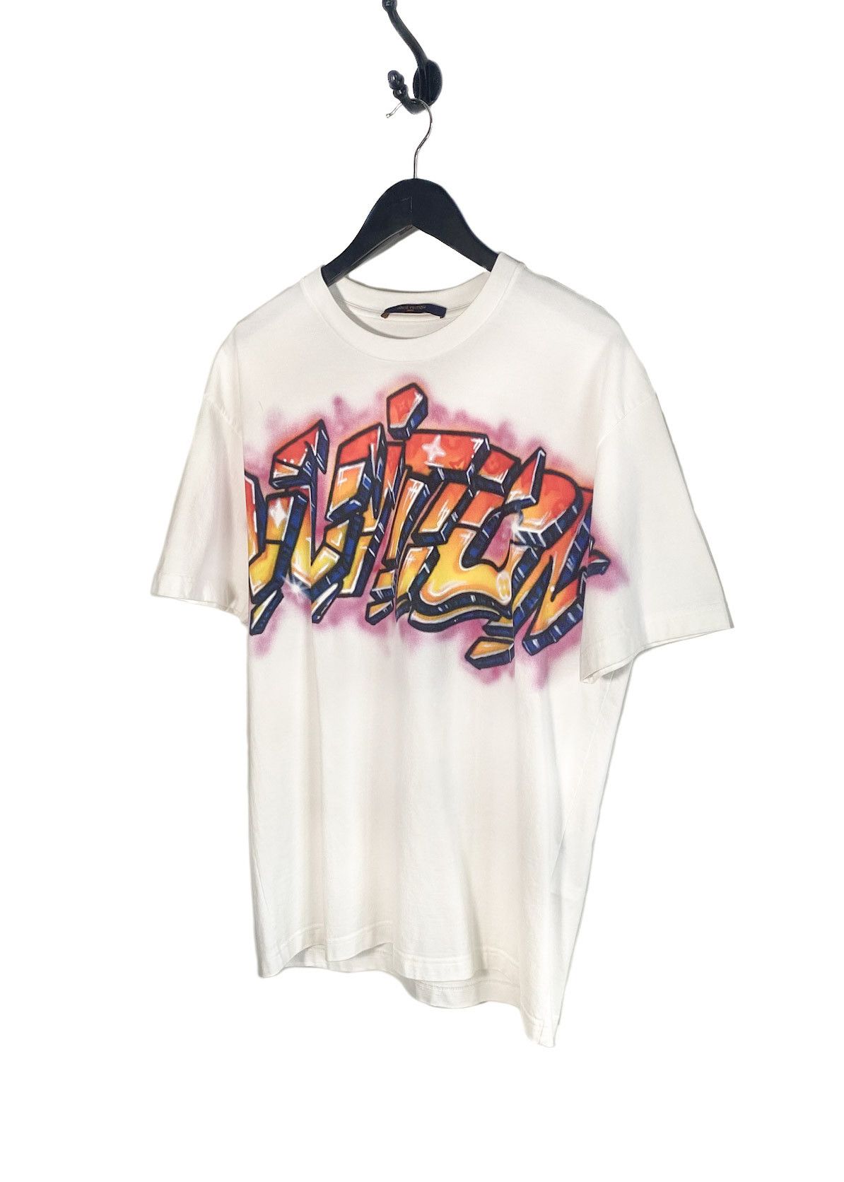 Louis Vuitton Louis Vuitton 2022 Graffiti Logo Print Ivory T-shirt Size US M / EU 48-50 / 2 - 2 Thumbnail
