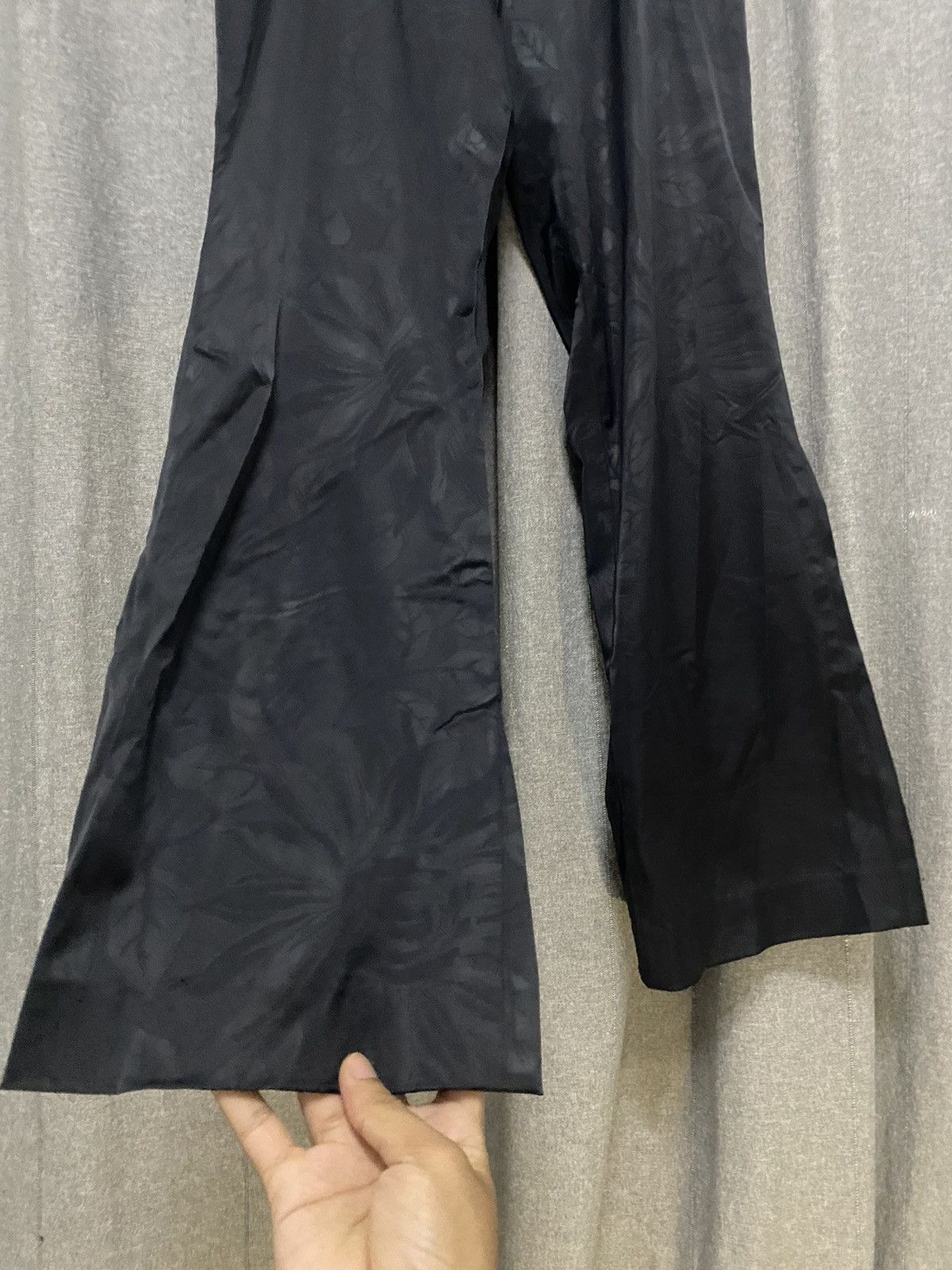 Jean Paul Gaultier Jean Paul Gaultier Femme Waxed Flare Black Flower Motive Size 28" / US 6 / IT 42 - 4 Thumbnail