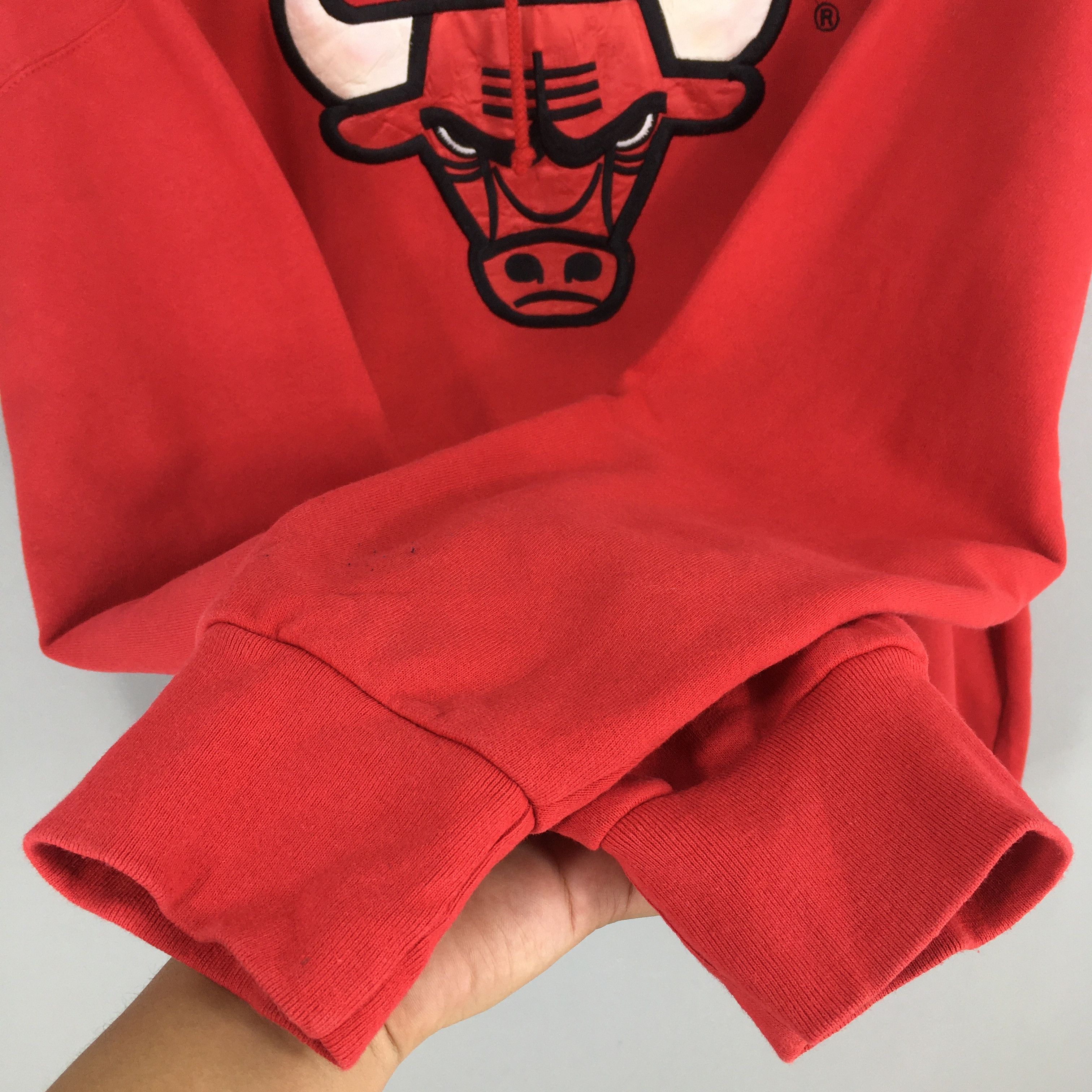 NBA Vintage 90s NBA Chicago Bulls Red Hoodie Sweatshirt Large Size US L / EU 52-54 / 3 - 6 Thumbnail