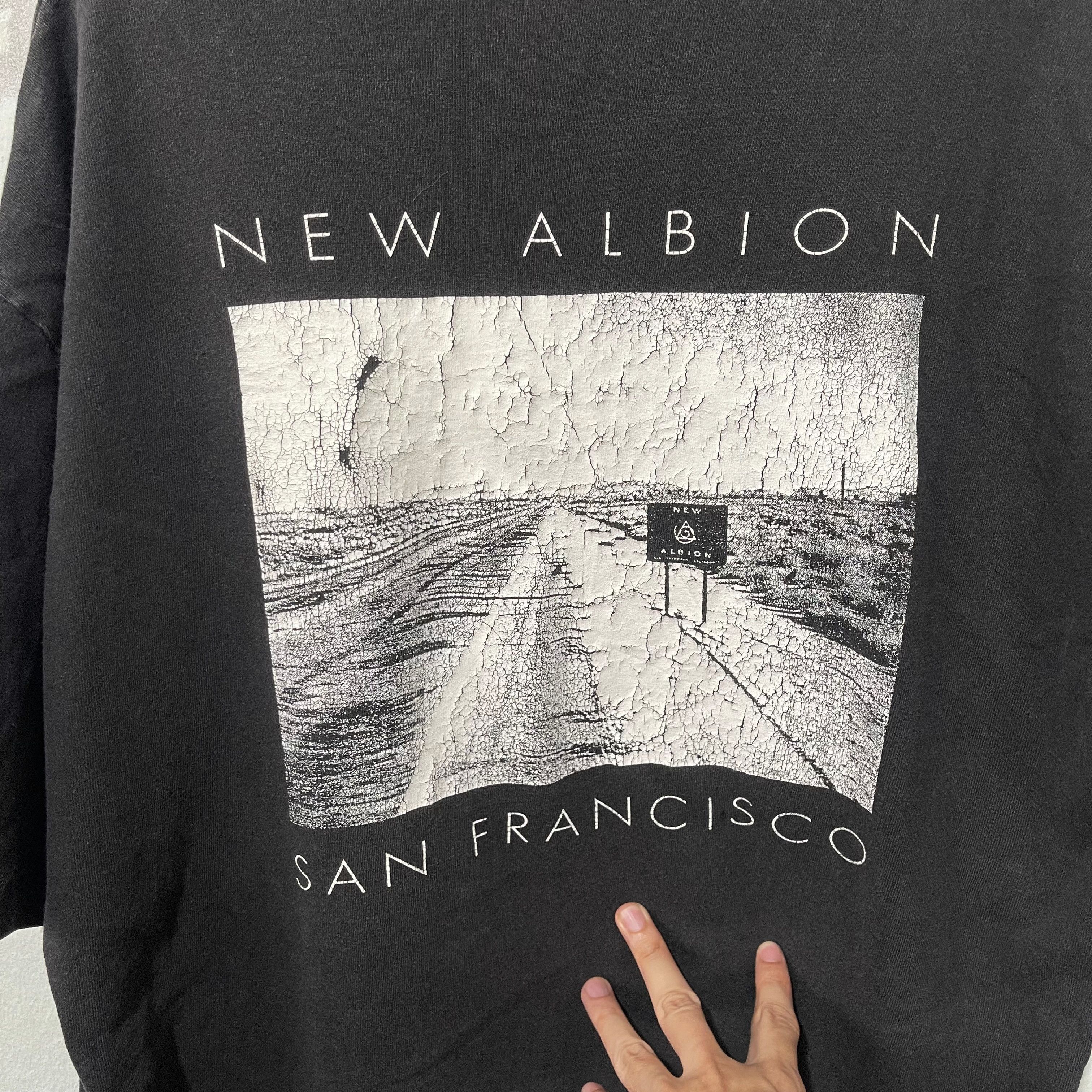 Vintage Vintage 90s New Albion San Francisco T-Shirt Size US XL / EU 56 / 4 - 2 Thumbnail