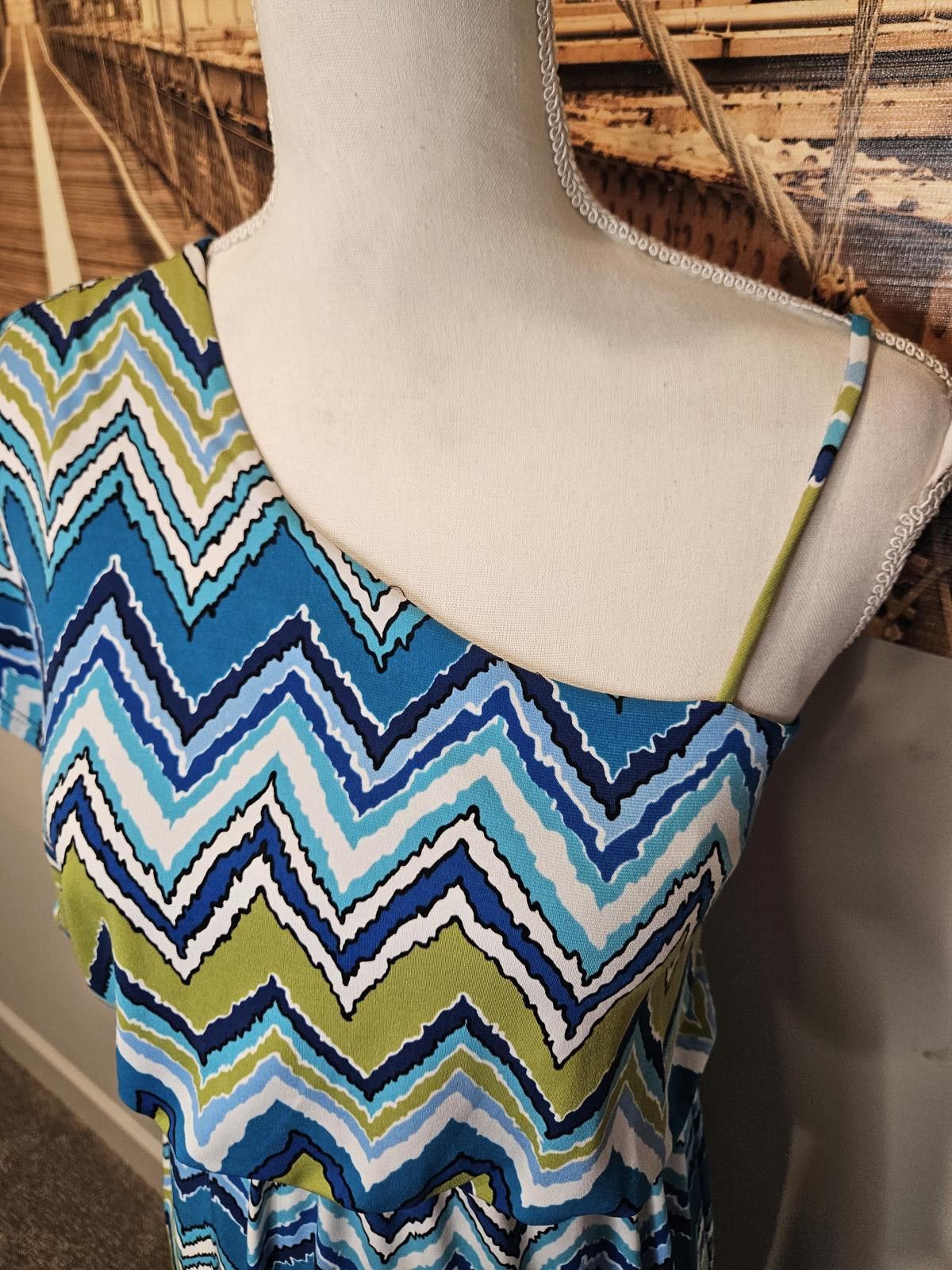 Designer Sweet Storm One-Shoulder Chevron Maxi Dress Size S / US 4 / IT 40 - 3 Thumbnail