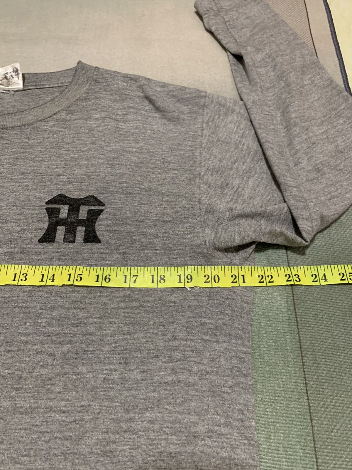 MLB Hanshin Tigers Shirt Japanese Baseball Team Apparel Medium Size US M / EU 48-50 / 2 - 12 Thumbnail