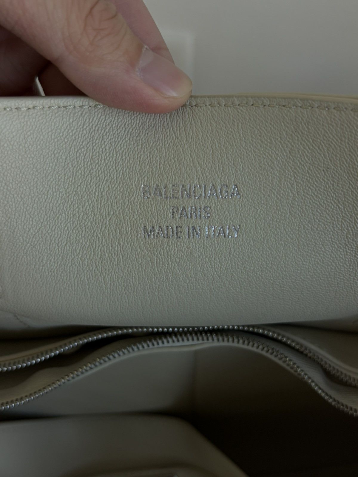 Balenciaga Balenciaga bel air M white Size ONE SIZE - 9 Thumbnail
