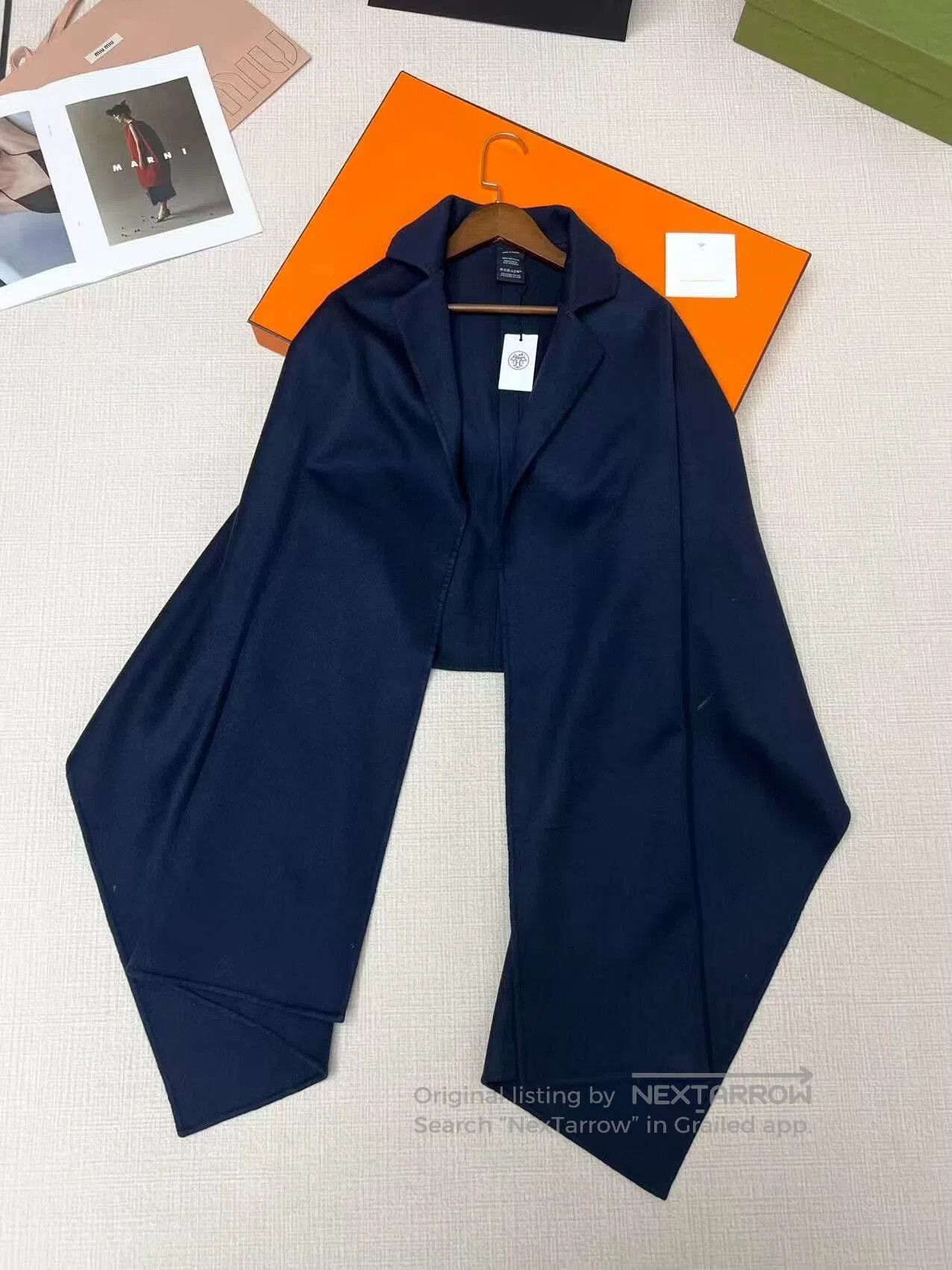 Hermes Hermes Cashmere Shawl in Dark Blue. Size ONE SIZE - 1 Thumbnail