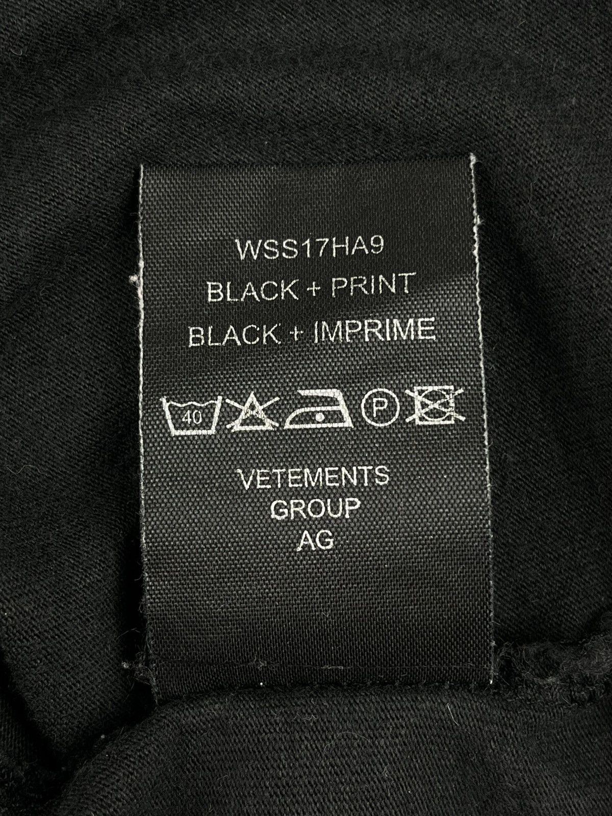 Vetements SS17 Vetements Staff Oversized Tour Hoodie Black Size US S / EU 44-46 / 1 - 10 Thumbnail