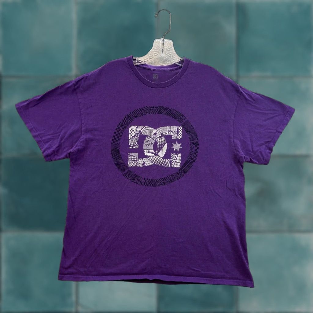 Logo 7 VINTAGE DC T-Shirt Purple XL Logo Graphic Skater Grunge Unisex Size US XL / EU 56 / 4 - 1 Thumbnail