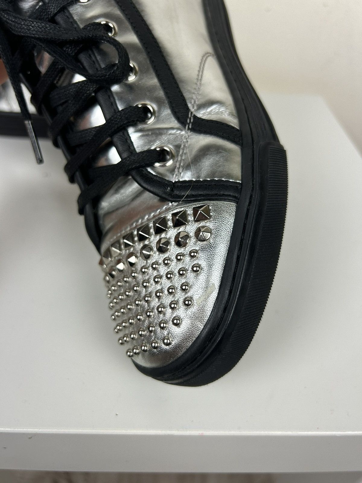 Gucci Gucci Silver Metallic Leather Spikes Studded Sneakers Boots Size US 6 / IT 36 - 14 Thumbnail