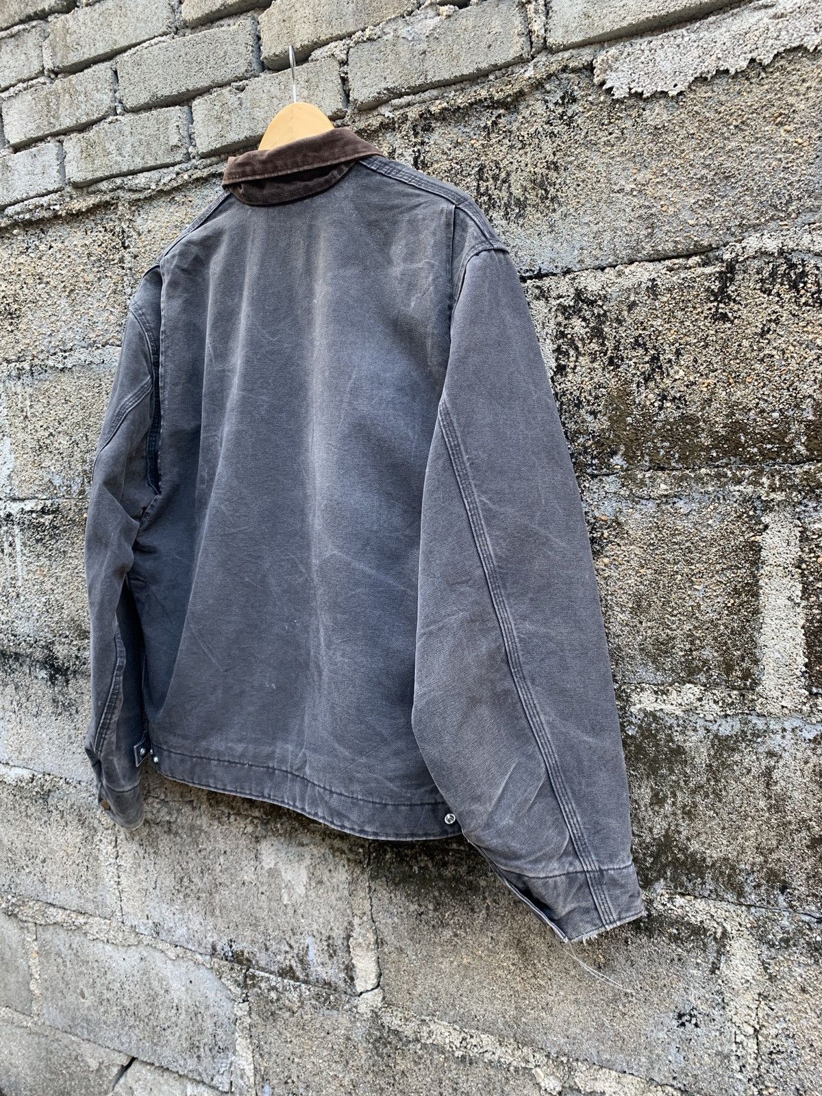 Carhartt × Vintage Vtg Carhartt J97 Faded Black/DarkGrey Detroit Jacket Size US L / EU 52-54 / 3 - 11 Thumbnail