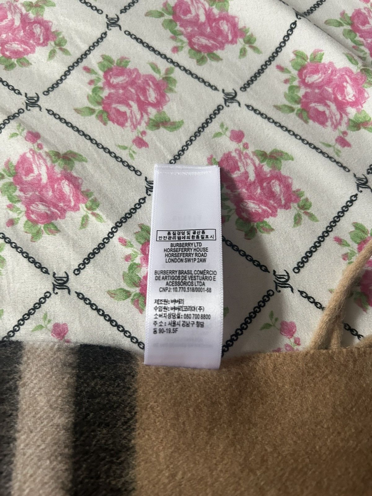Burberry Burberrh Cashmere Scarf Size ONE SIZE - 5 Thumbnail