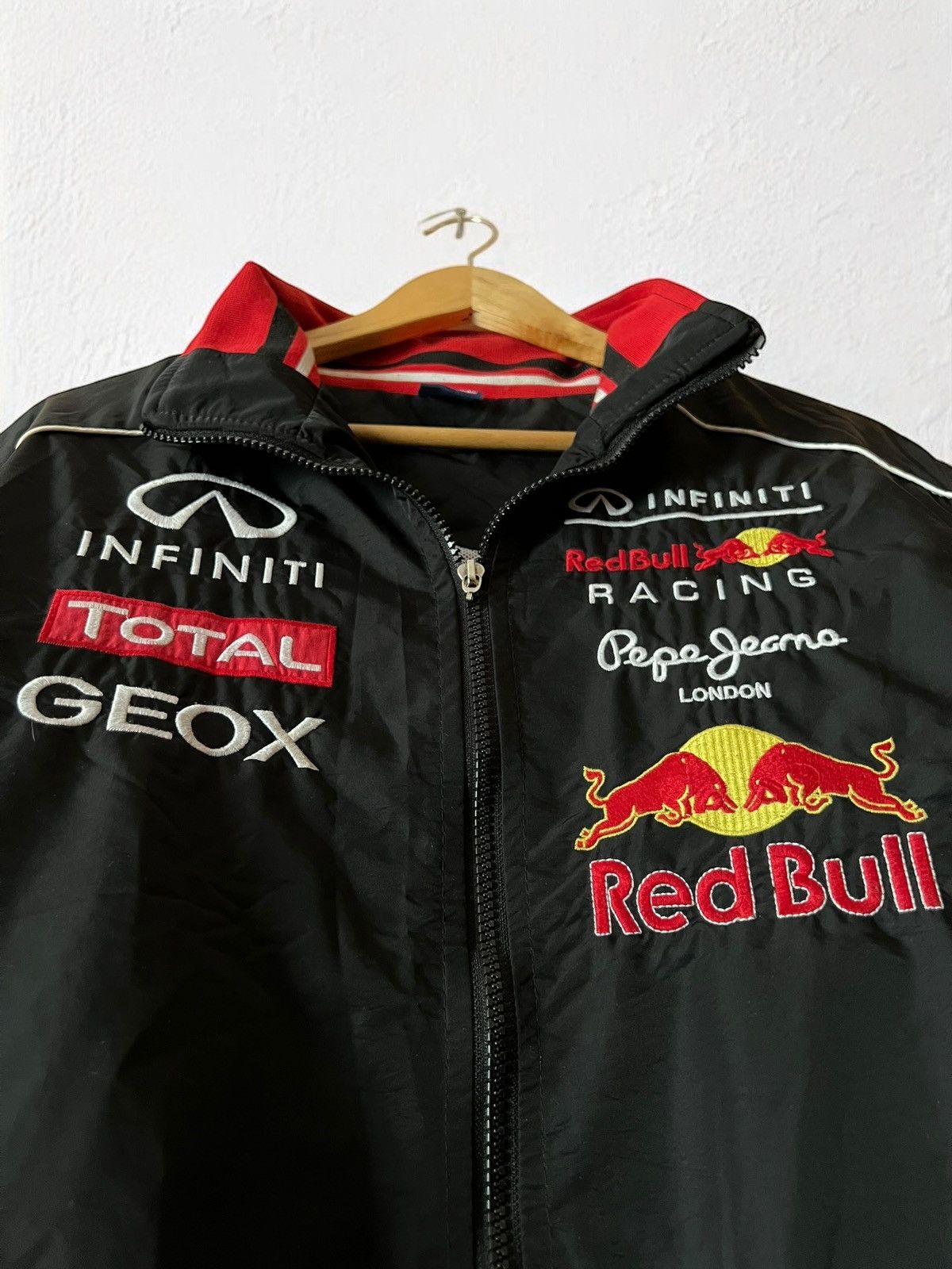 Red Bull × Vintage RED BULL RACING INFINITI VINTAGE RACING JACKET CARS MOTO Size US XL / EU 56 / 4 - 5 Thumbnail