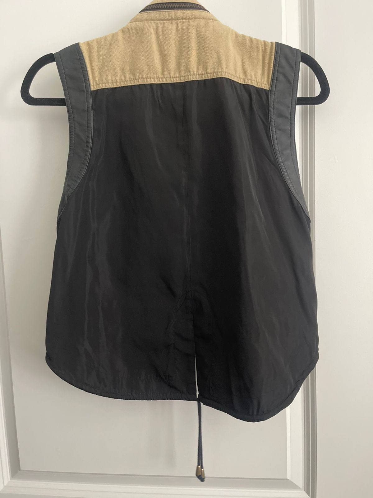 Elie Tahari Elie Tahari Sleeveless Vest Size M / US 6-8 / IT 42-44 - 2 Thumbnail