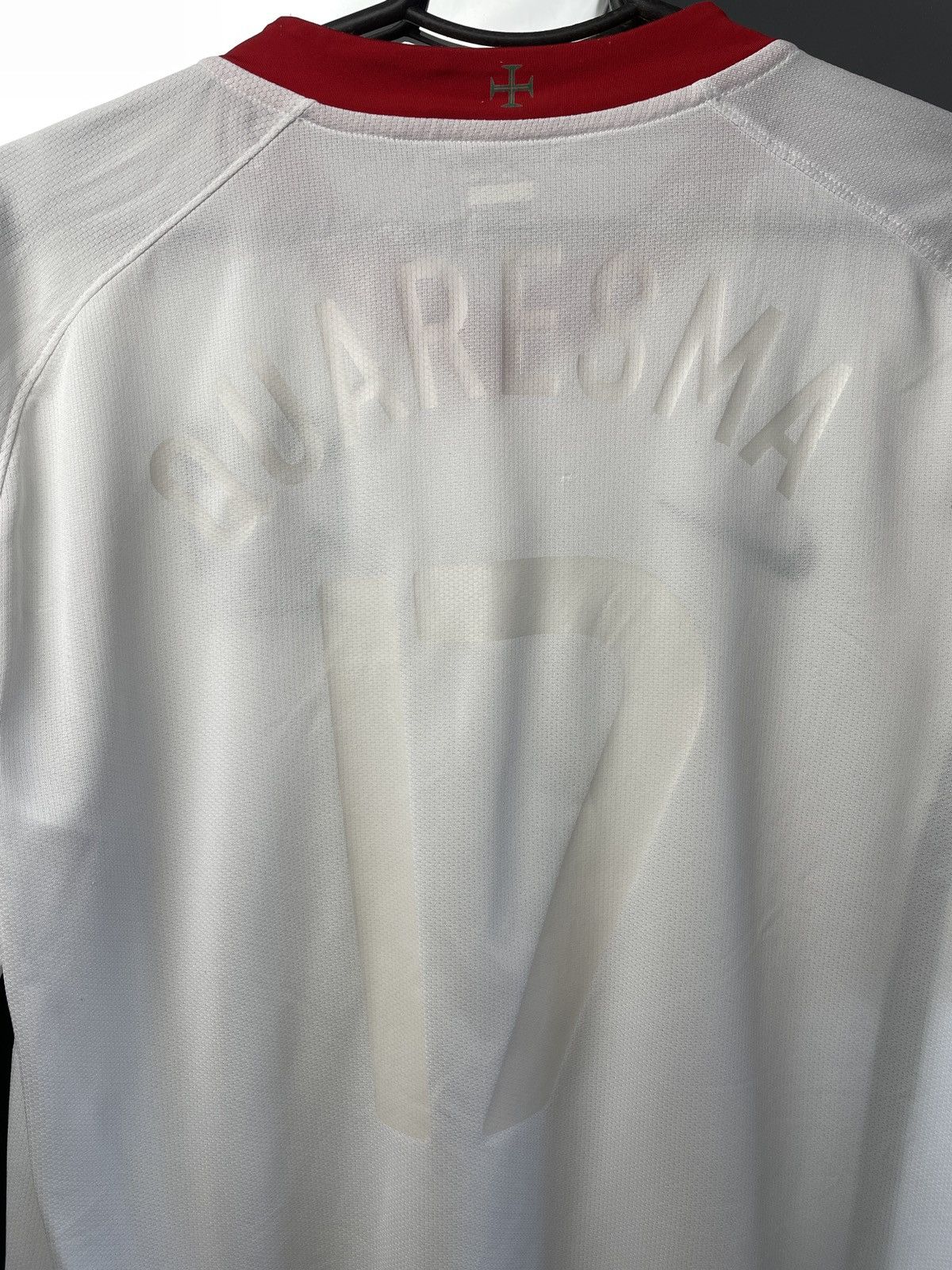 Vintage Portugal Away Tee Euro 2008 Quaresma #17 Socer Jersey Size US L / EU 52-54 / 3 - 13 Thumbnail