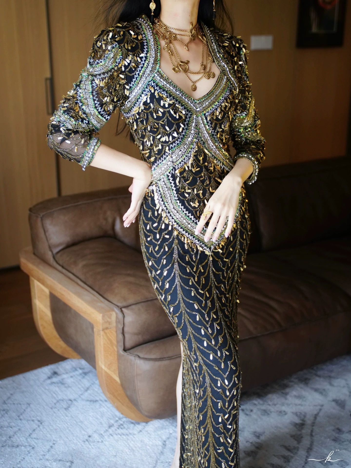 Vintage Vintage Medusa Beaded Silk Fitted Open Back Slit Dress M/L Size M / US 6-8 / IT 42-44 - 8 Thumbnail