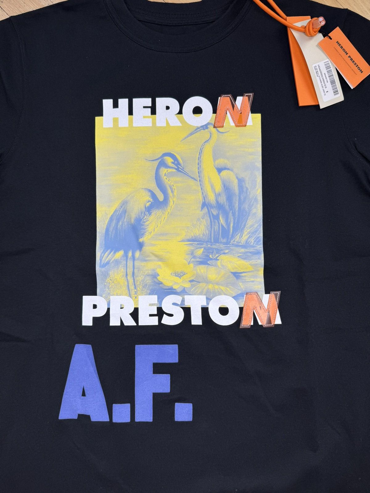 HERON PRESTON AUTHORIZED BLACK OVERSIZE 3D GRAPHIC TEE