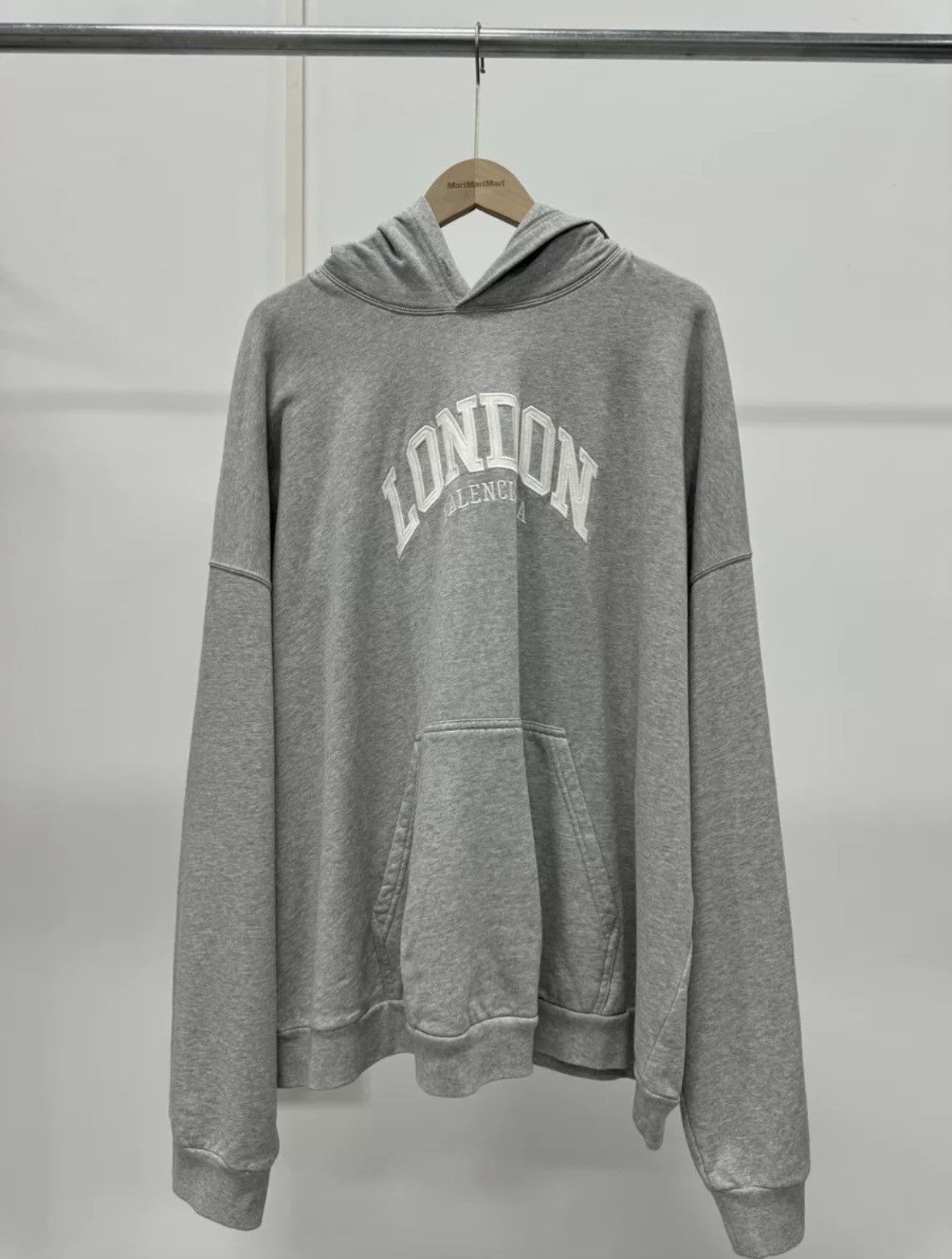 Balenciaga Balenciaga 22fw London hoodies Size US XXL / EU 58 / 5 - 1 Thumbnail