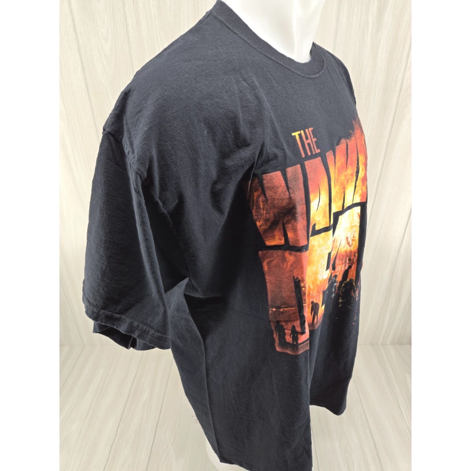 Fruit Of The Loom VINTAGE THE WALKING DEAD AMC 2013 BLACK T-SHIRT SIZE 2XL Mens T-Shirt Short Sleeve 2XL Black Walking Dead AMC 2013 Size US XXL / EU 58 / 5 - 7 Thumbnail