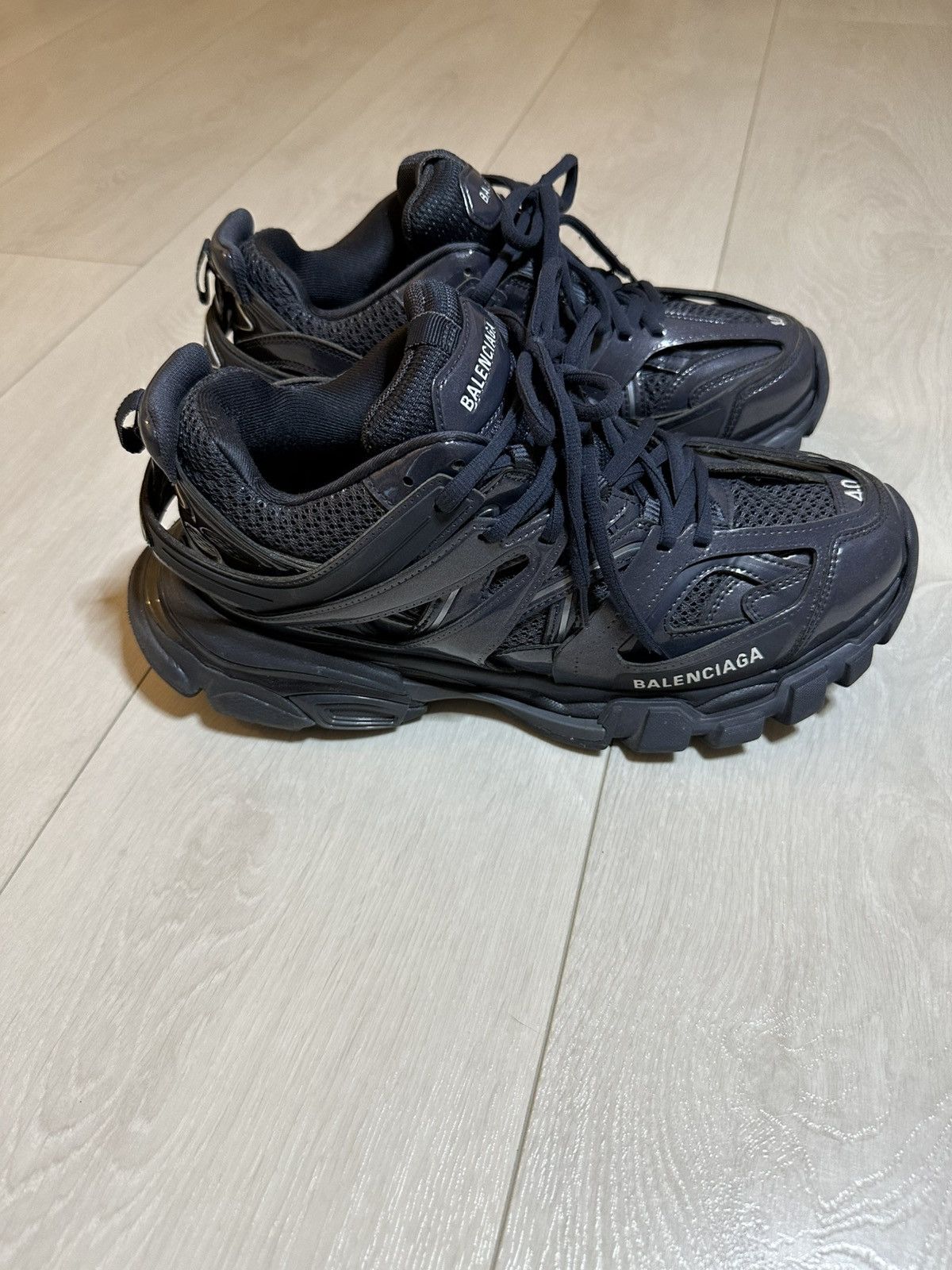 Balenciaga BALENCIAGA track sneakers patent Size US 7 / EU 40 - 2 Thumbnail