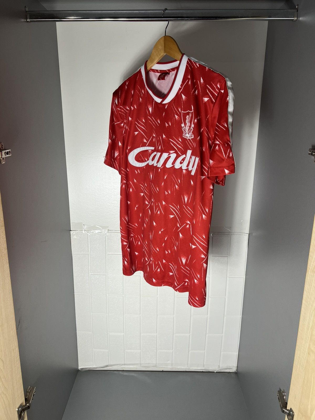 Vintage VERY RARE LIVERPOOL ENGLAND SOCCER JERSEY RETRO CANDY 90s Size US L / EU 52-54 / 3 - 13 Thumbnail