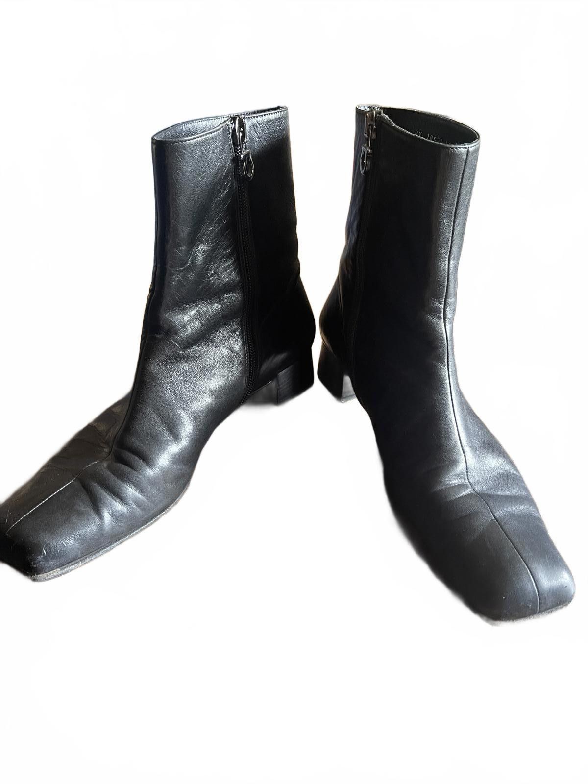 Designer Salvatore Ferragamo booties Size US 8.5 / IT 38.5 - 3 Thumbnail