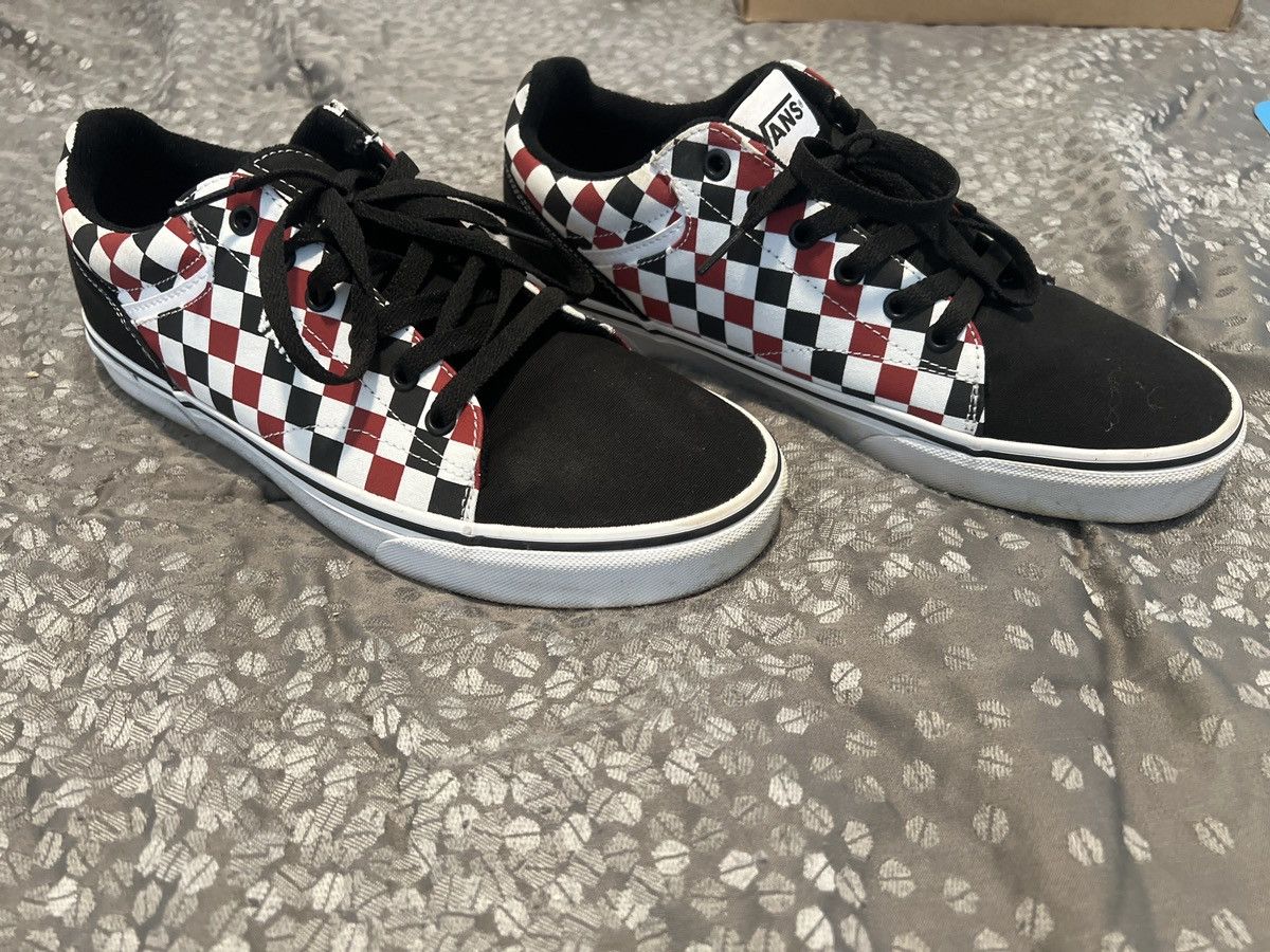 Vans Vans red black and white checkered Size US 10 / EU 43 - 2 Thumbnail