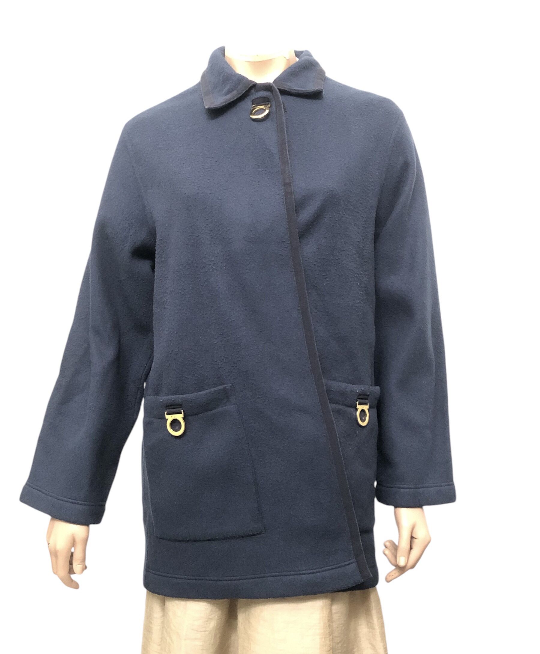 Salvatore Ferragamo × Vintage Vintage Salvatore Ferragamo Fleece Coat Size M / US 6-8 / IT 42-44 - 4 Thumbnail