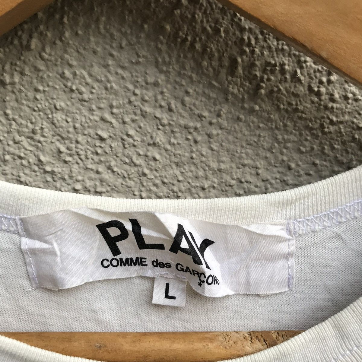 Comme des Garcons COMME DES GARCONS play tee Size US M / EU 48-50 / 2 - 4 Thumbnail